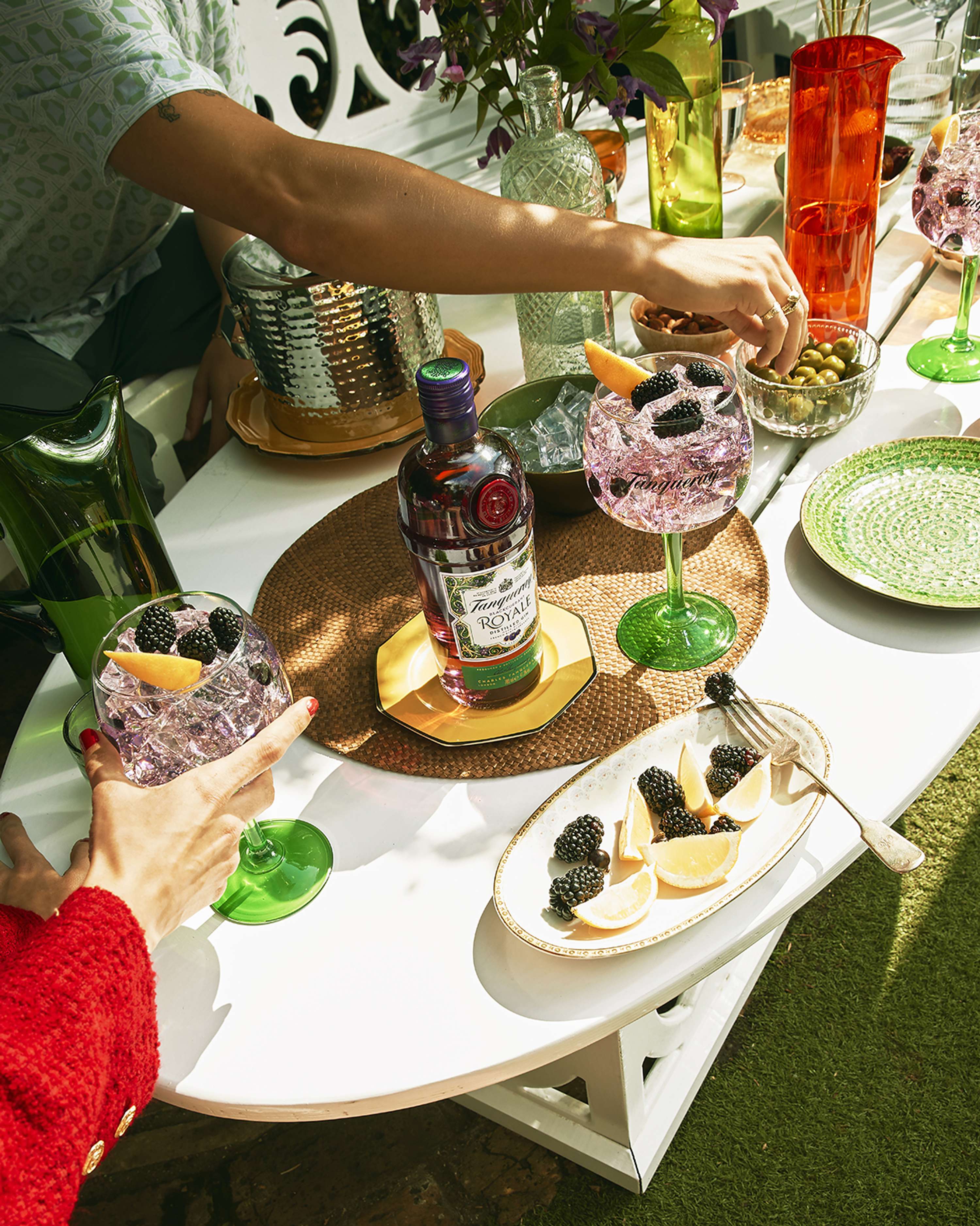 Tanqueray ‘Live Spontaneously’  Print + Motion by Micaela McLucas