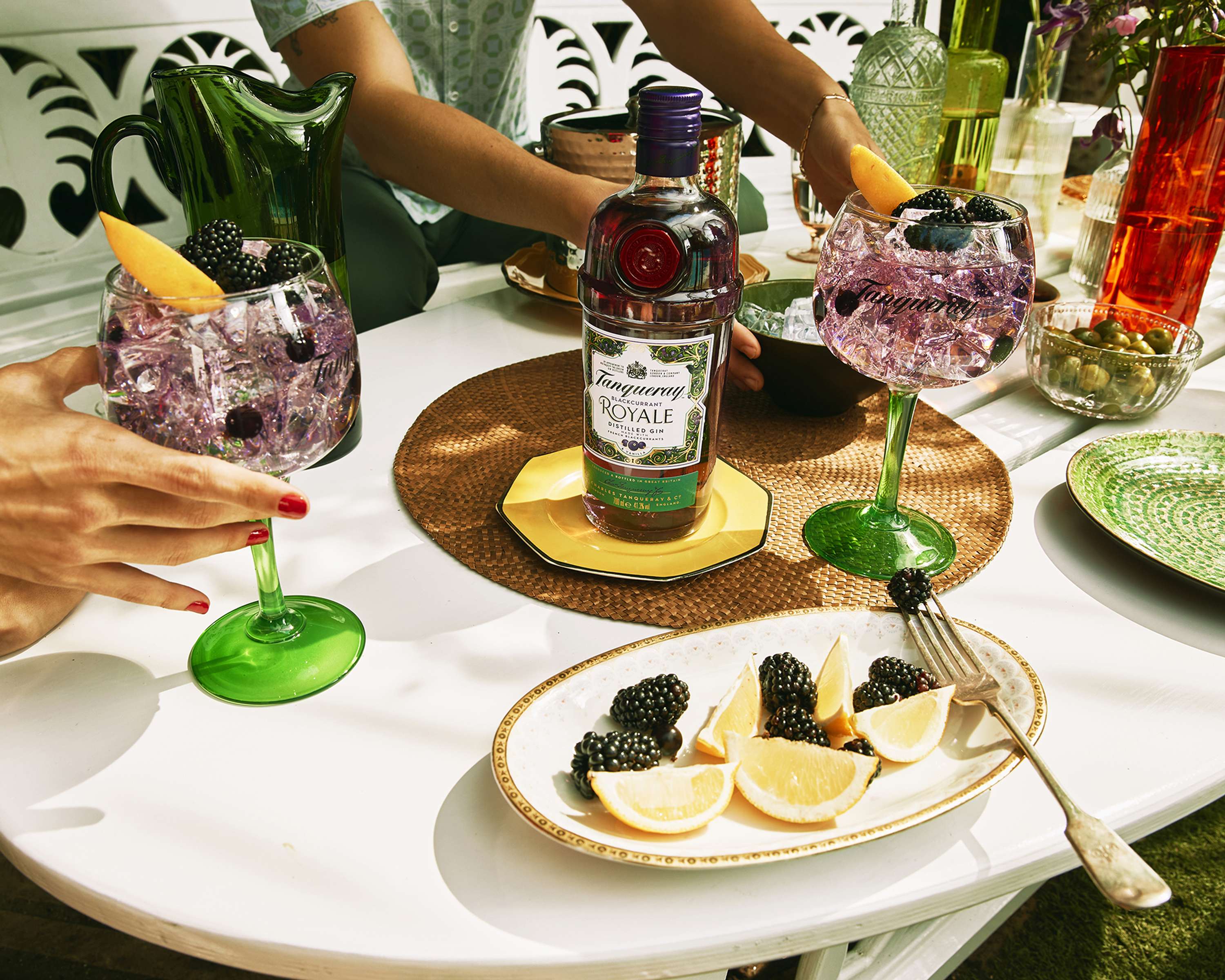 Tanqueray ‘Live Spontaneously’  Print + Motion by Micaela McLucas