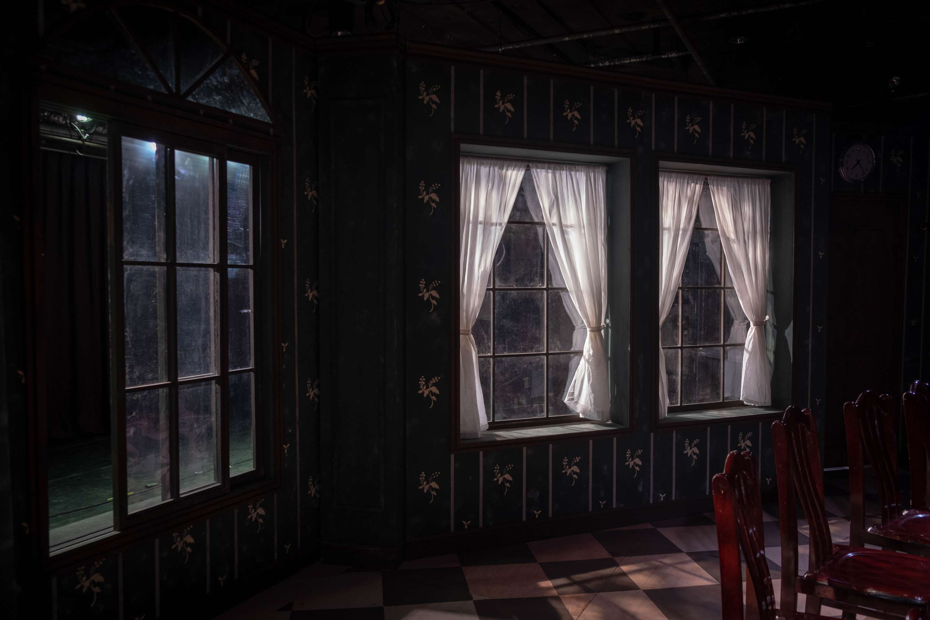 Set Design| Twelve Angry Men by Pin Chen