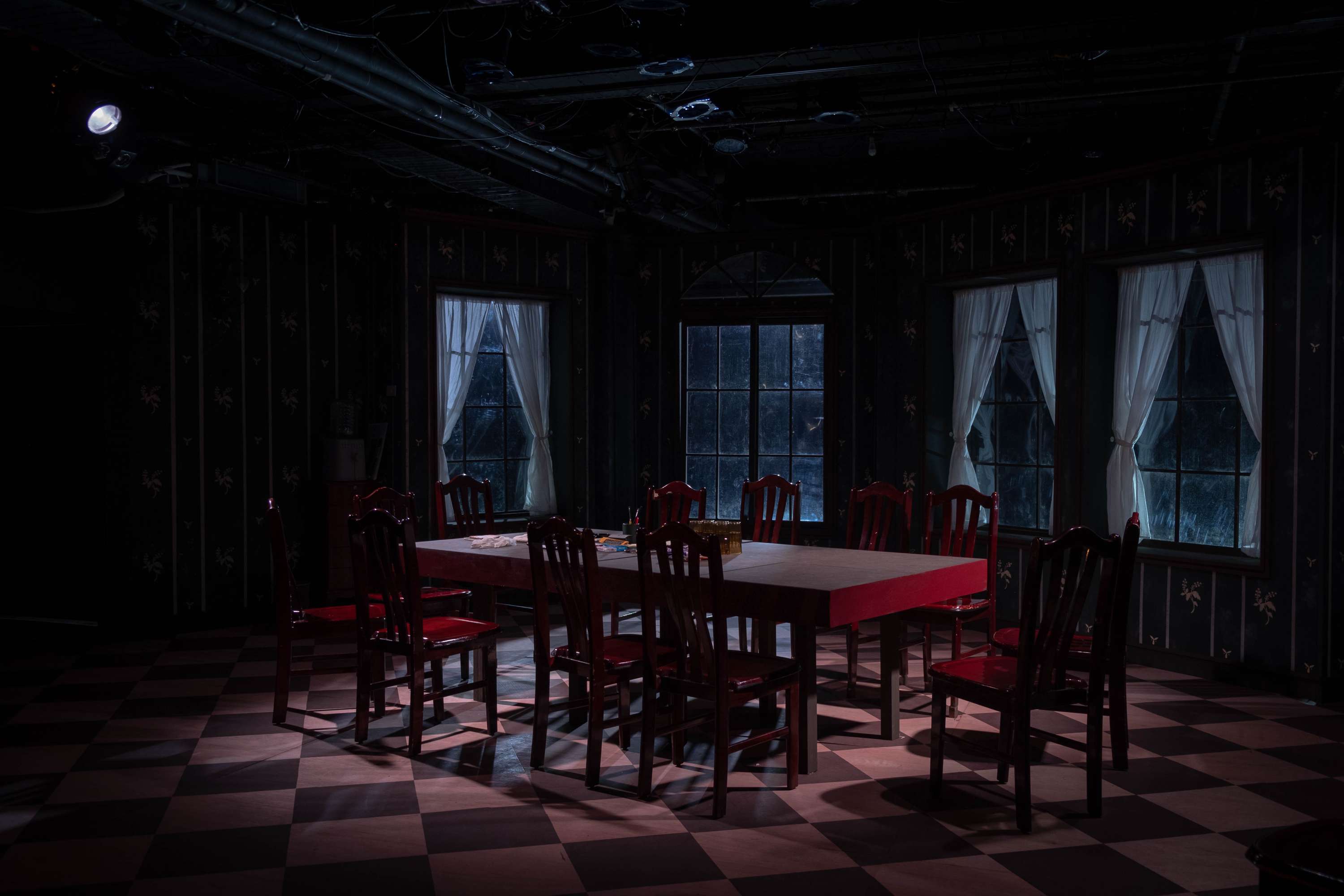 Set Design| Twelve Angry Men by Pin Chen
