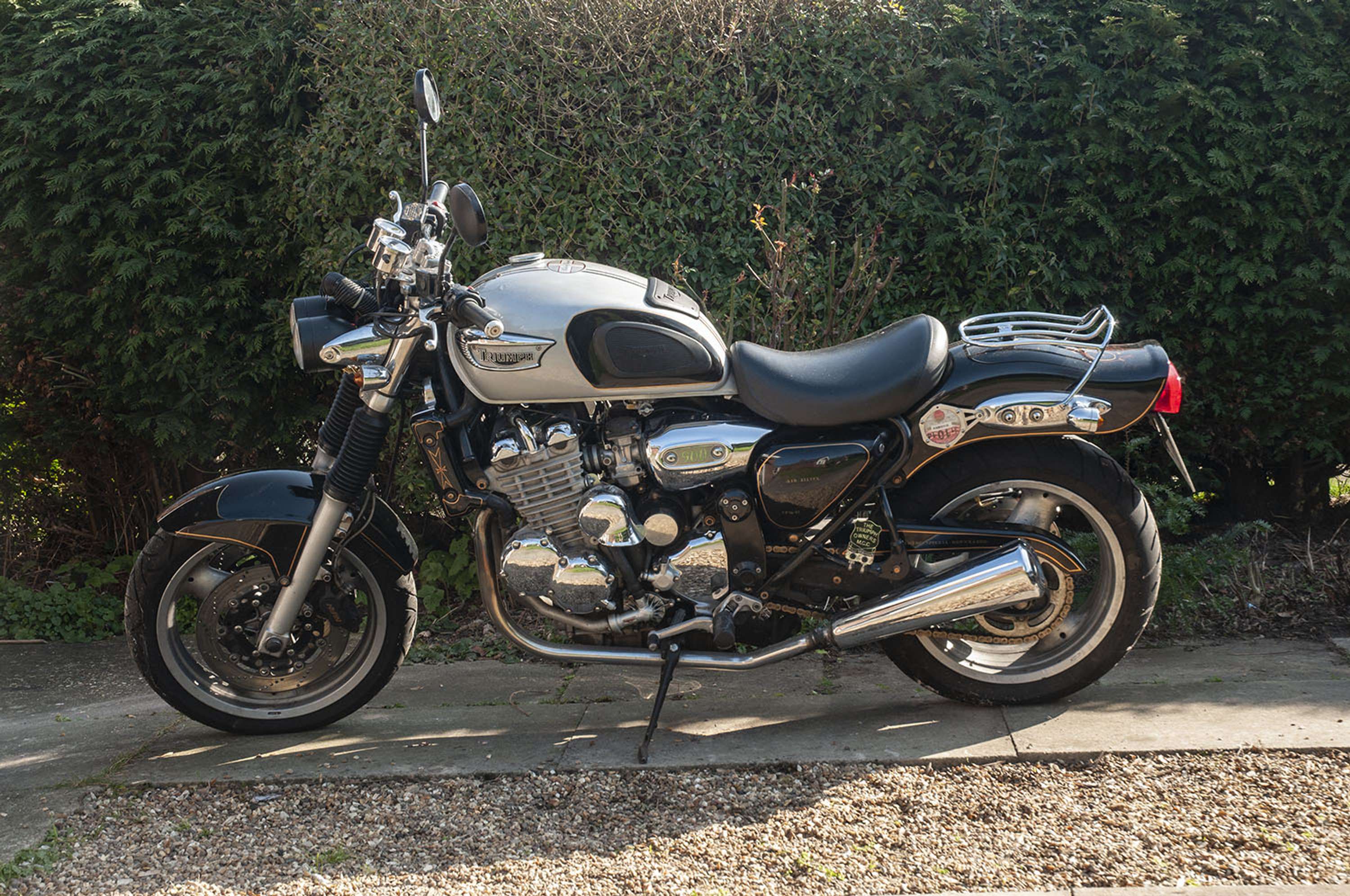 Triumph 1998 Adventurer Custom Paint Job w/modifications by Ben Skipper