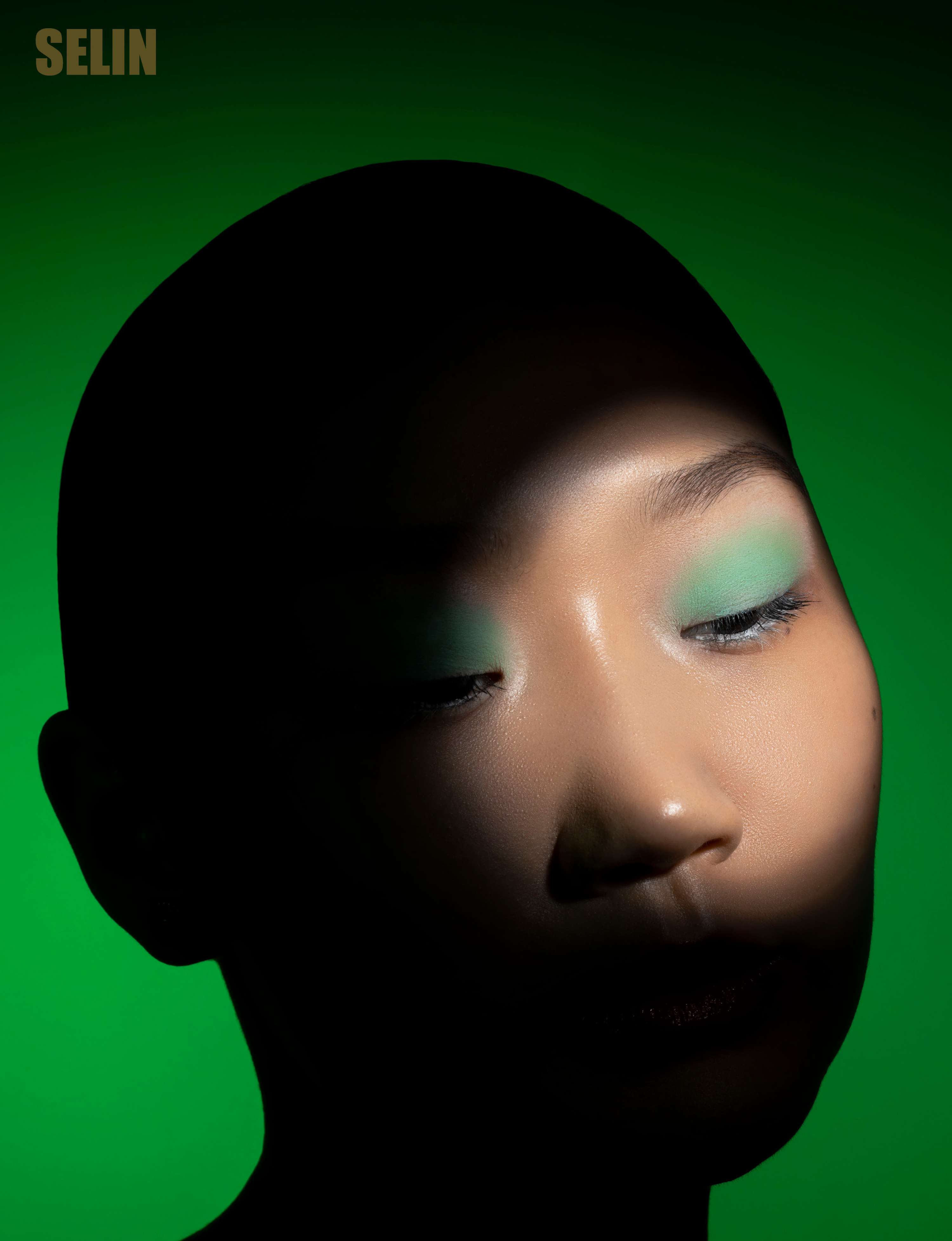 ECLIPSE - Selin Magazine, V. 81 Issue 16 by Darcey Axon
