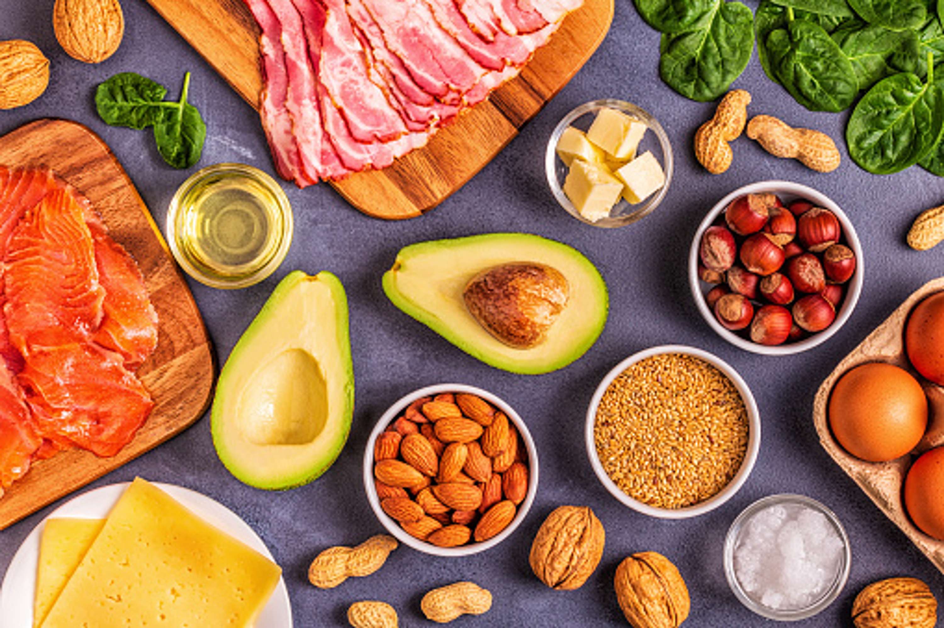 True Ketogenics [The Ketogenic Diet]: A Detailed Beginner’s Guide to Keto!! by shinel som