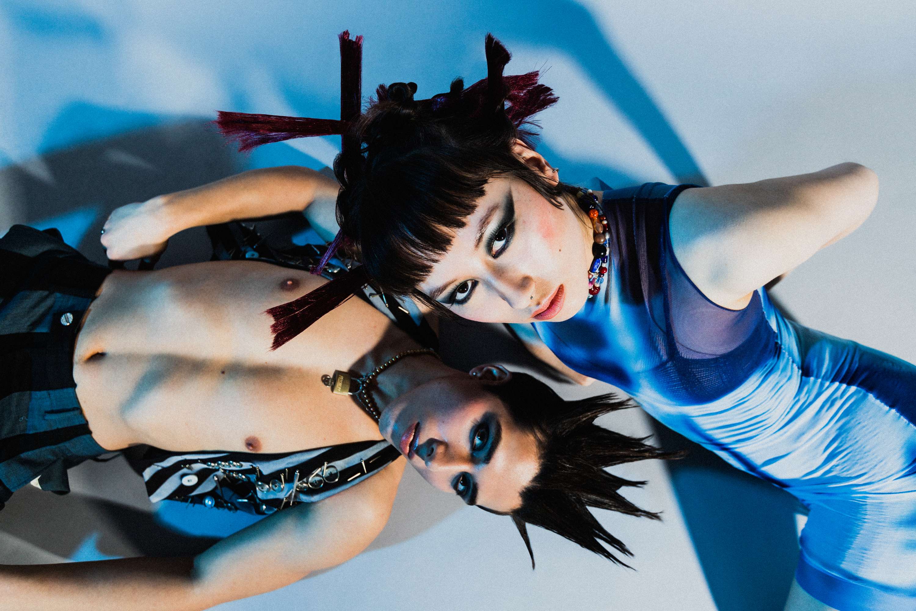 Choose your player for Horizont Magazine by Maya Pan