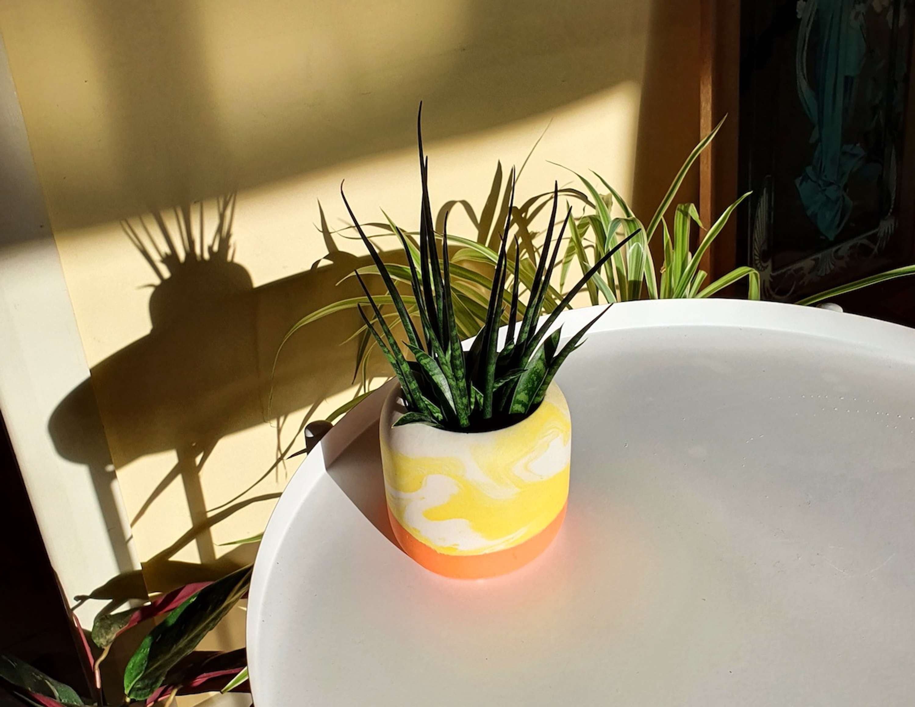 Jesmonite pots and objects by Joanna Waclawski