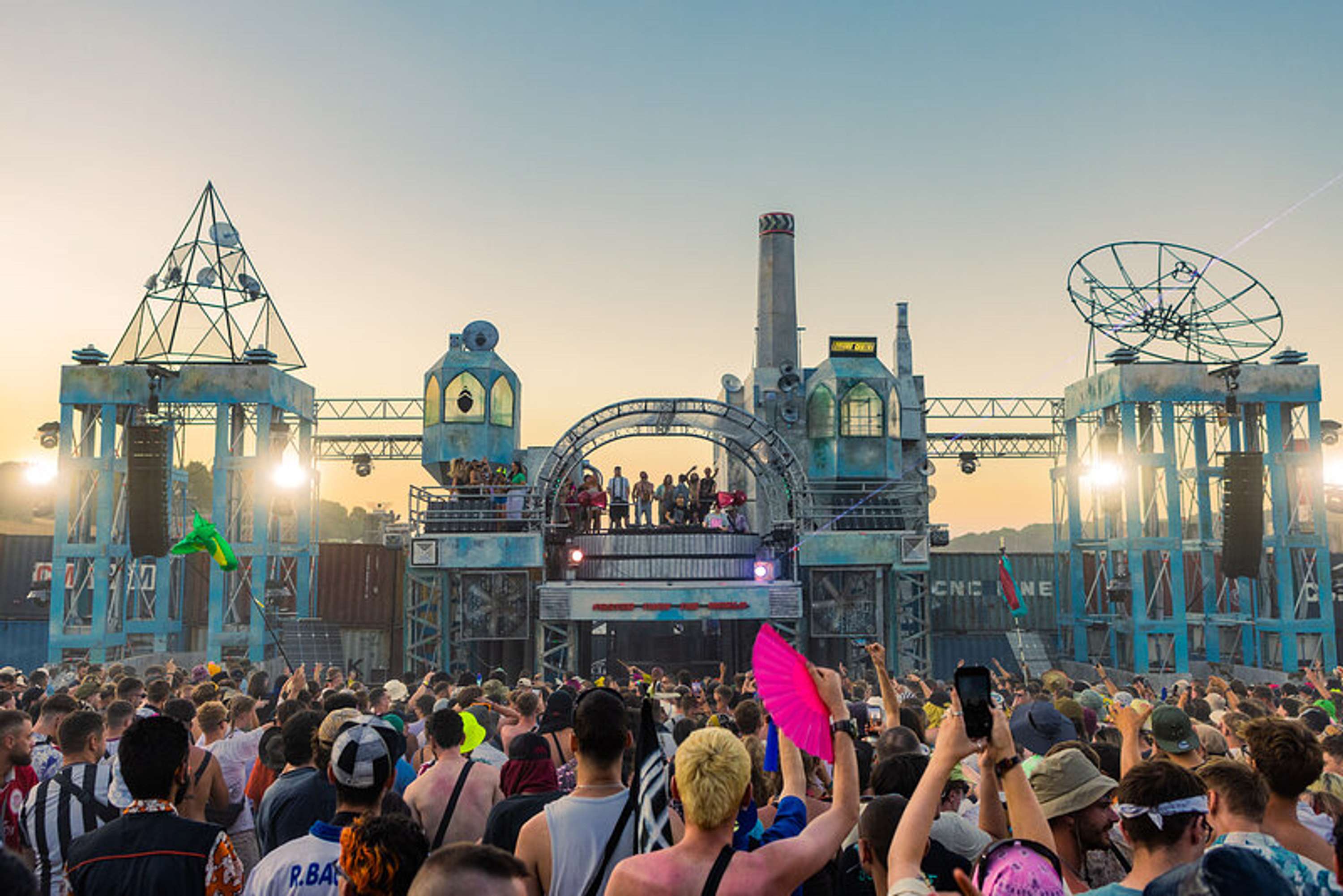 Boomtown - the grid by Fraser Miller