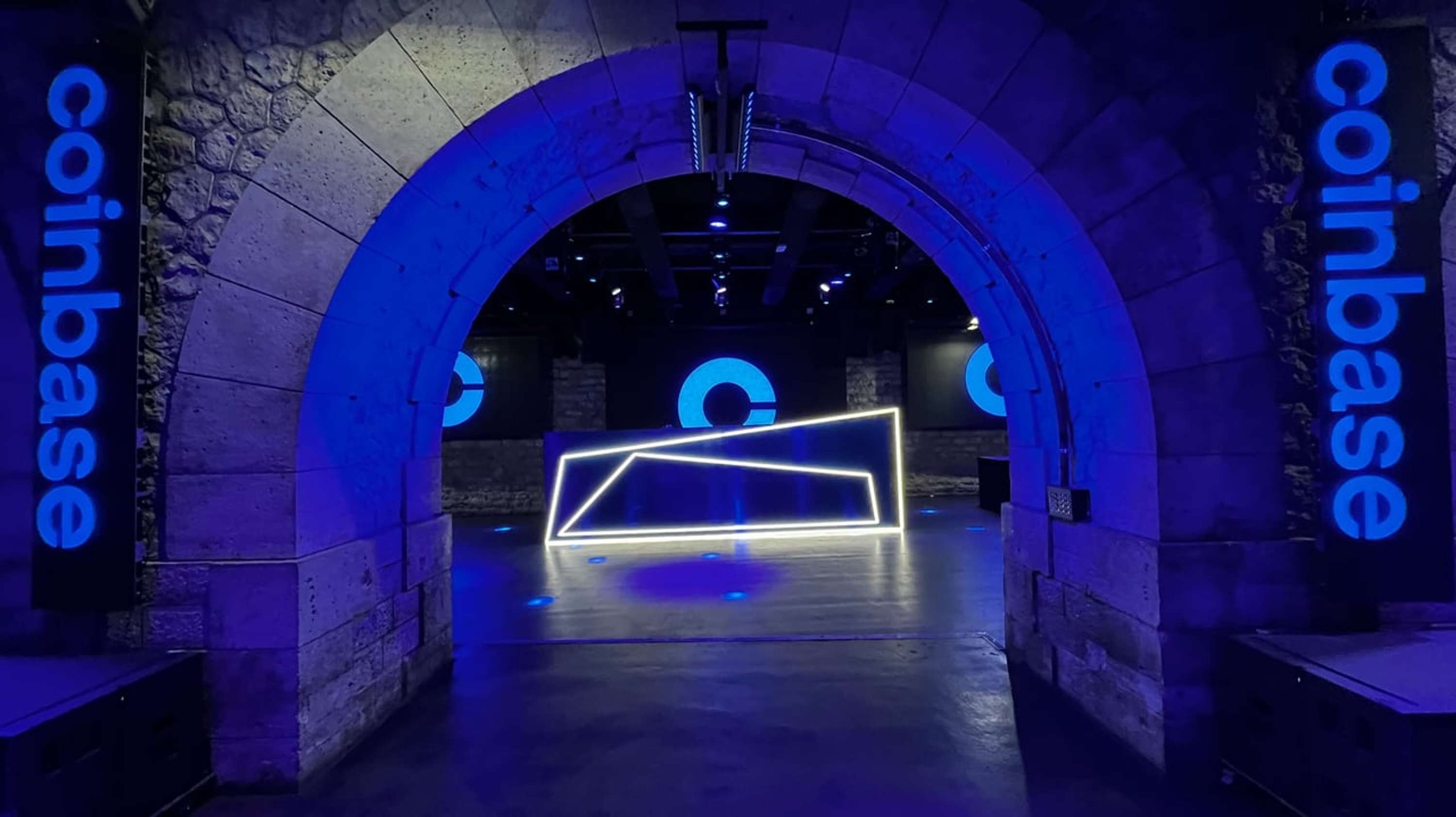 Coinbase X Paris Blockchain Summit 2022 by Tom Arendas