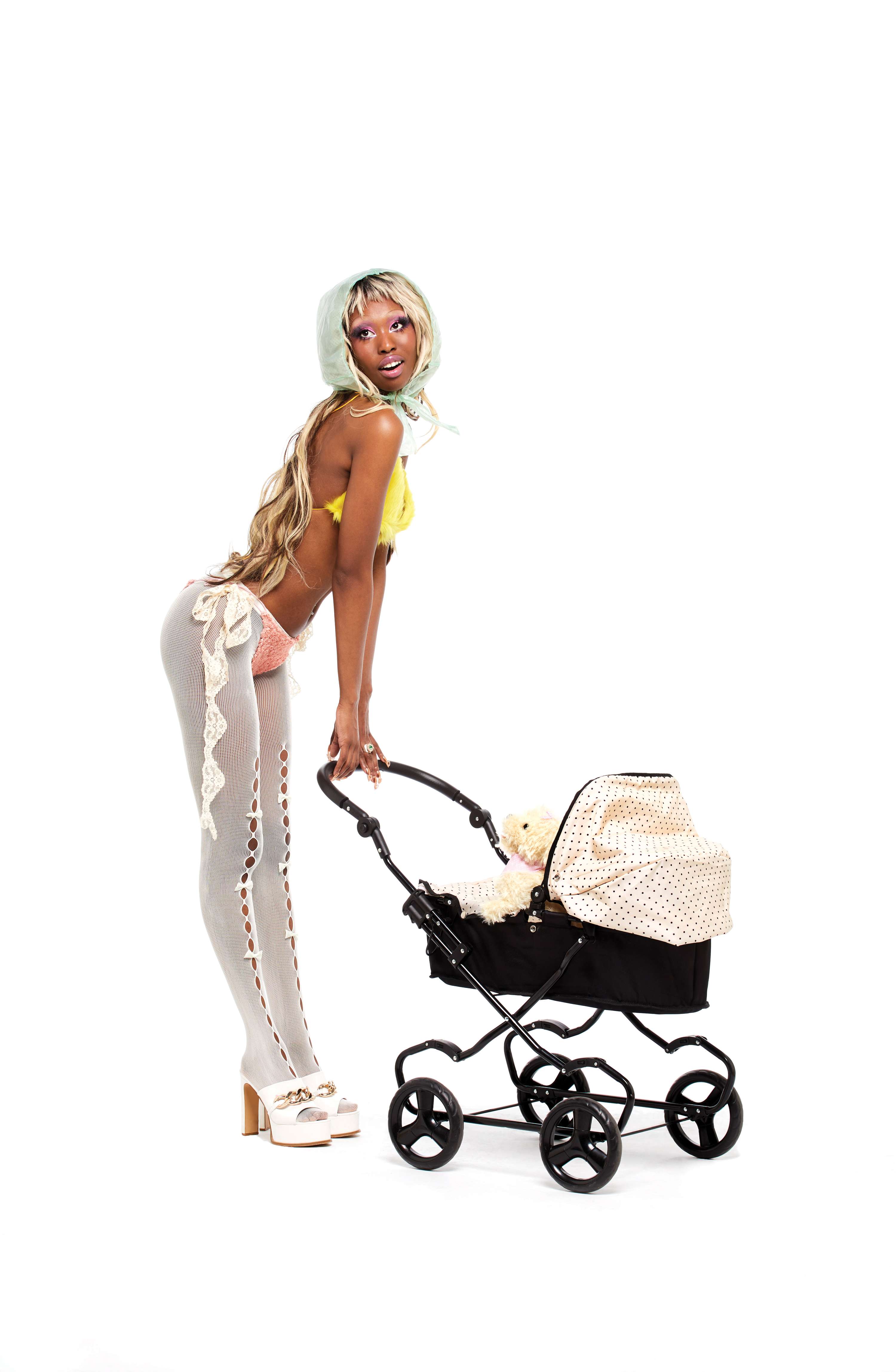 2Haute 2Handle 2023 Calendar by Ella Aldersey-Williams