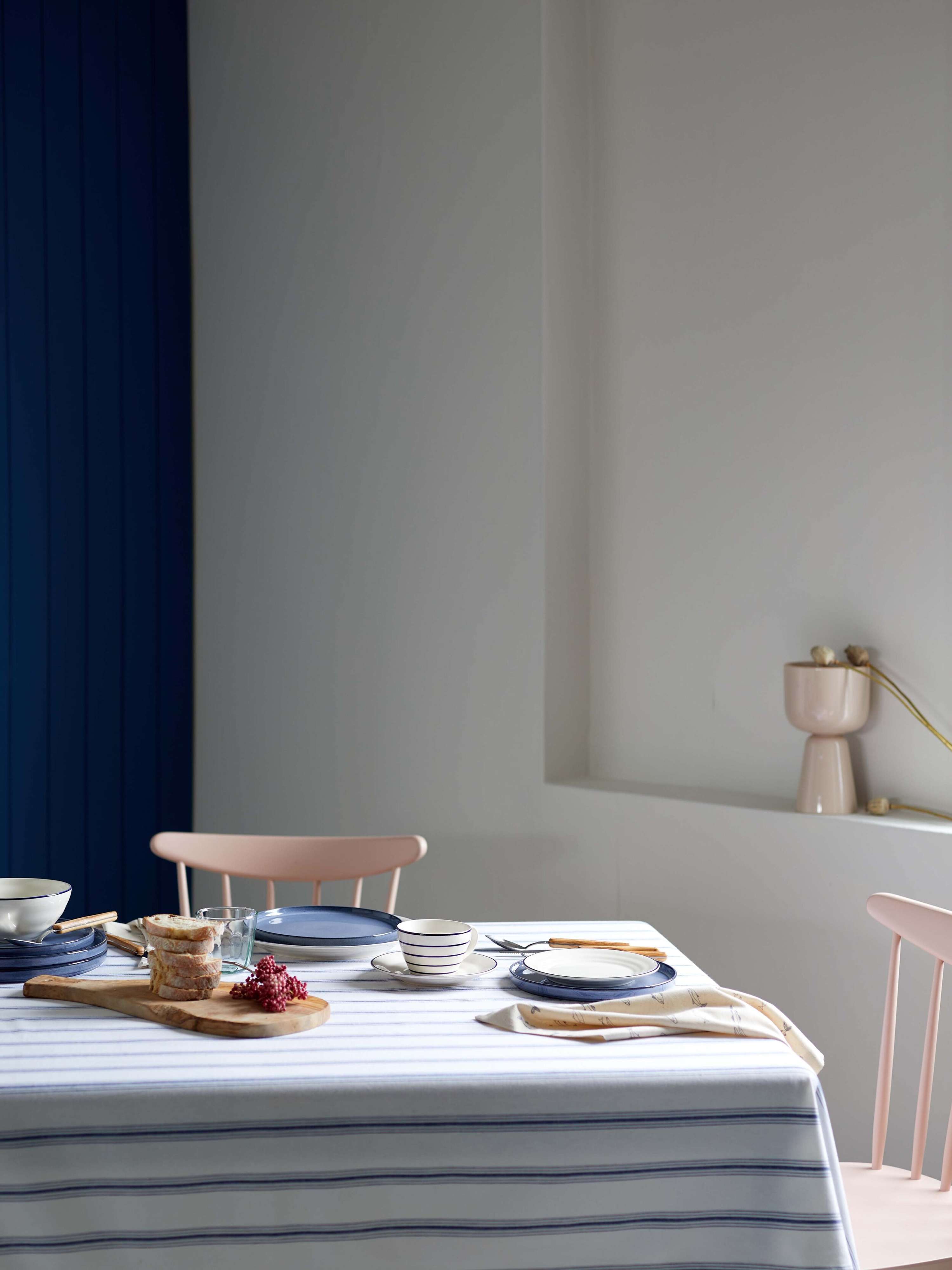 Tablescape on location by Rosie Holdsworth