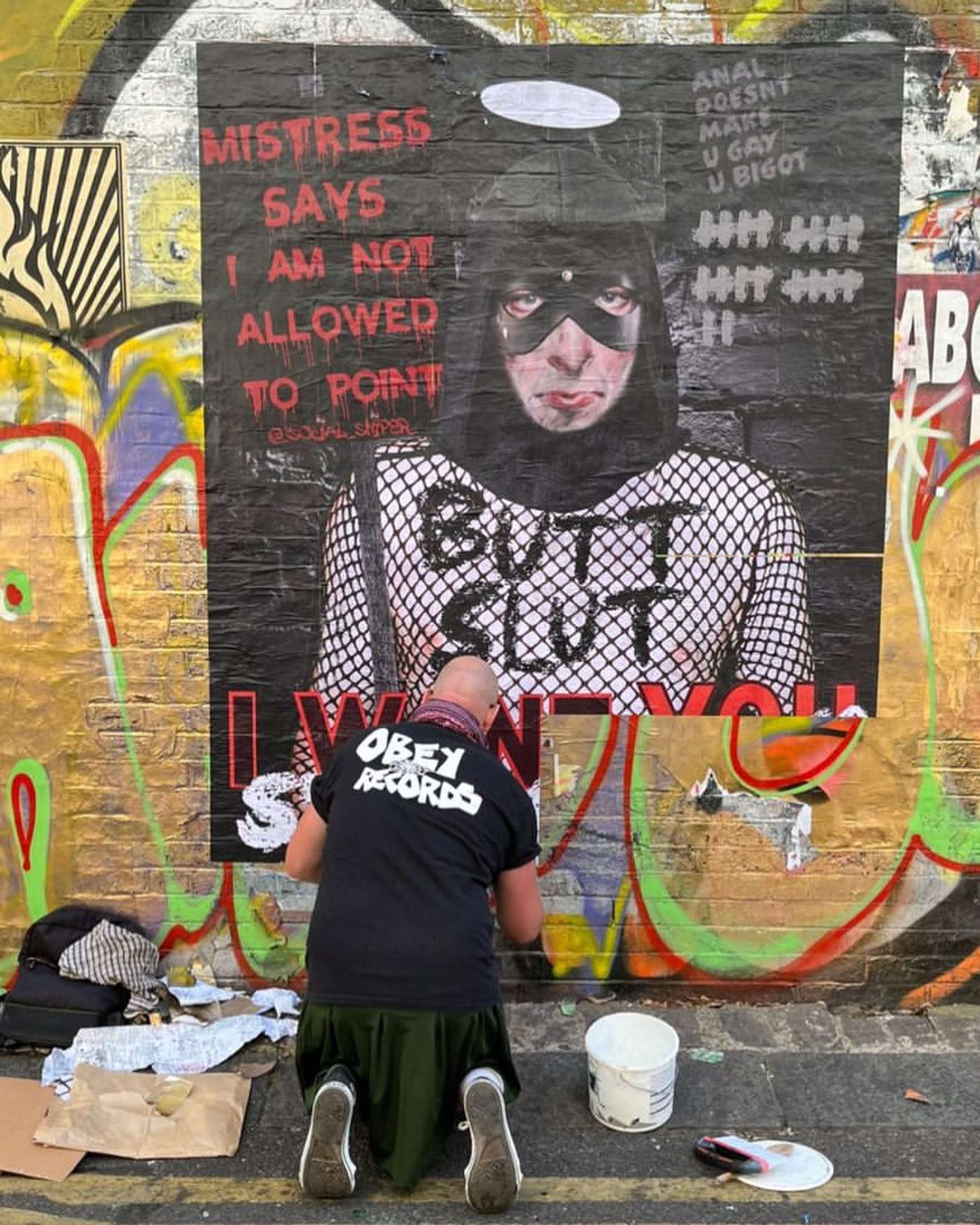 RISK HYPOCRISY AND CHANGE - STREET ART PROPAGANDA by SOCIAL SNIPER
