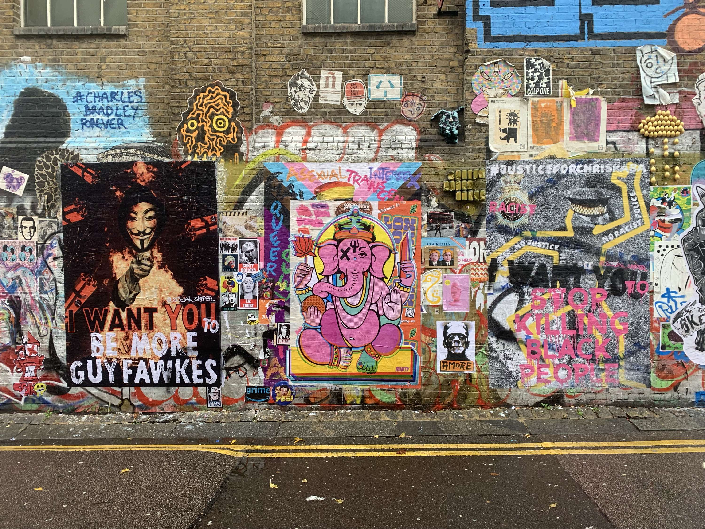 RISK HYPOCRISY AND CHANGE - STREET ART PROPAGANDA by SOCIAL SNIPER