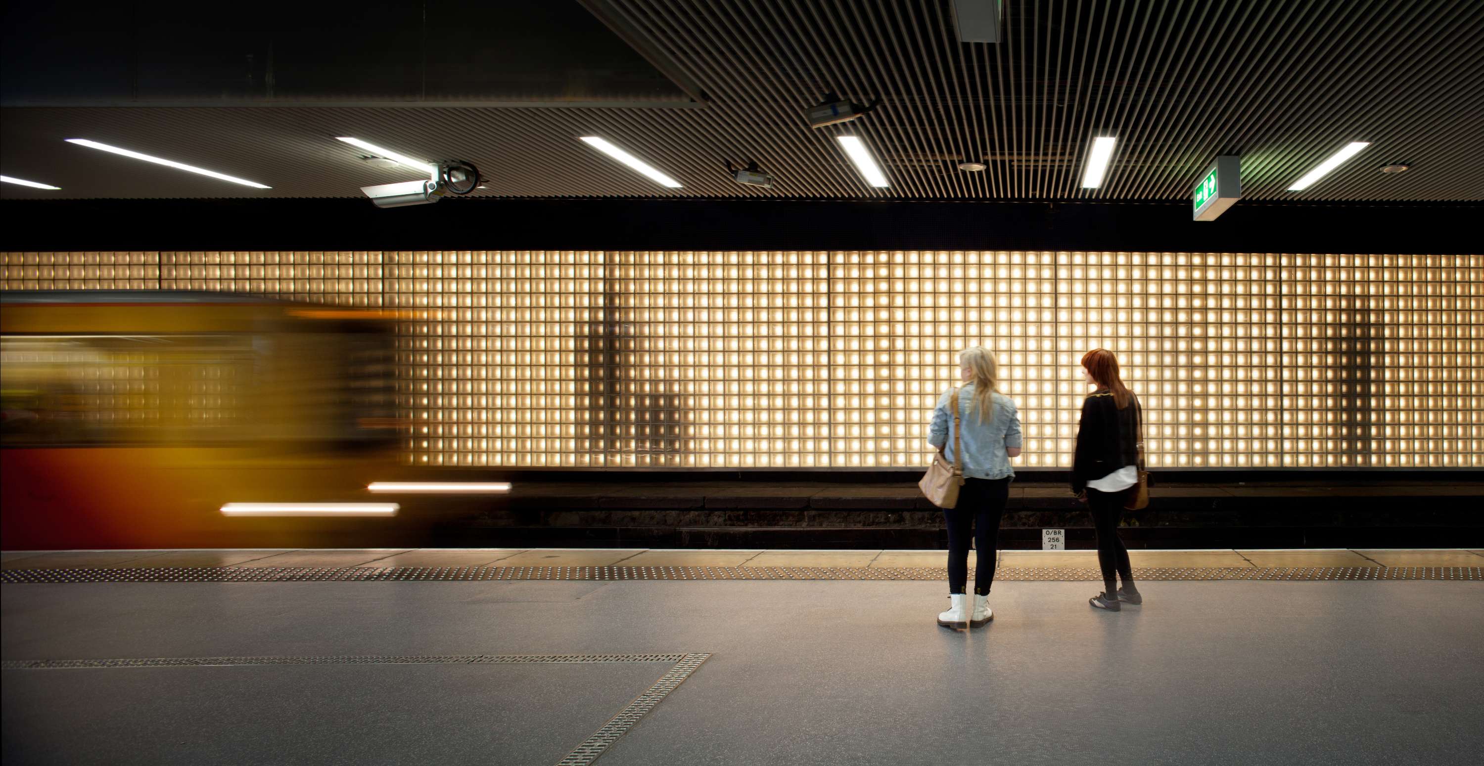 Platform 5 by Jason Bruges Studio