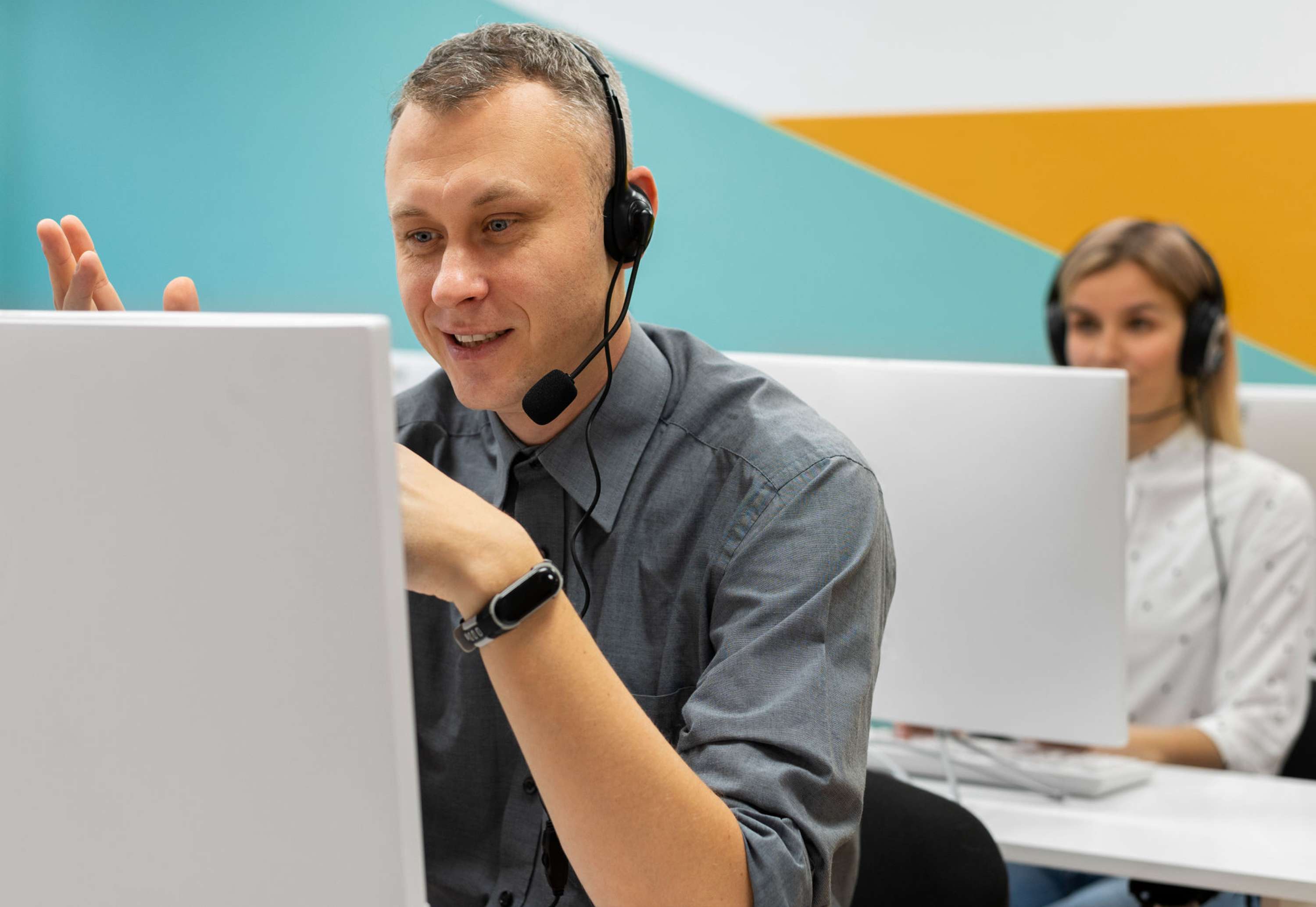 Enhance customer Experience with blended call centers by Knot Networks LLC