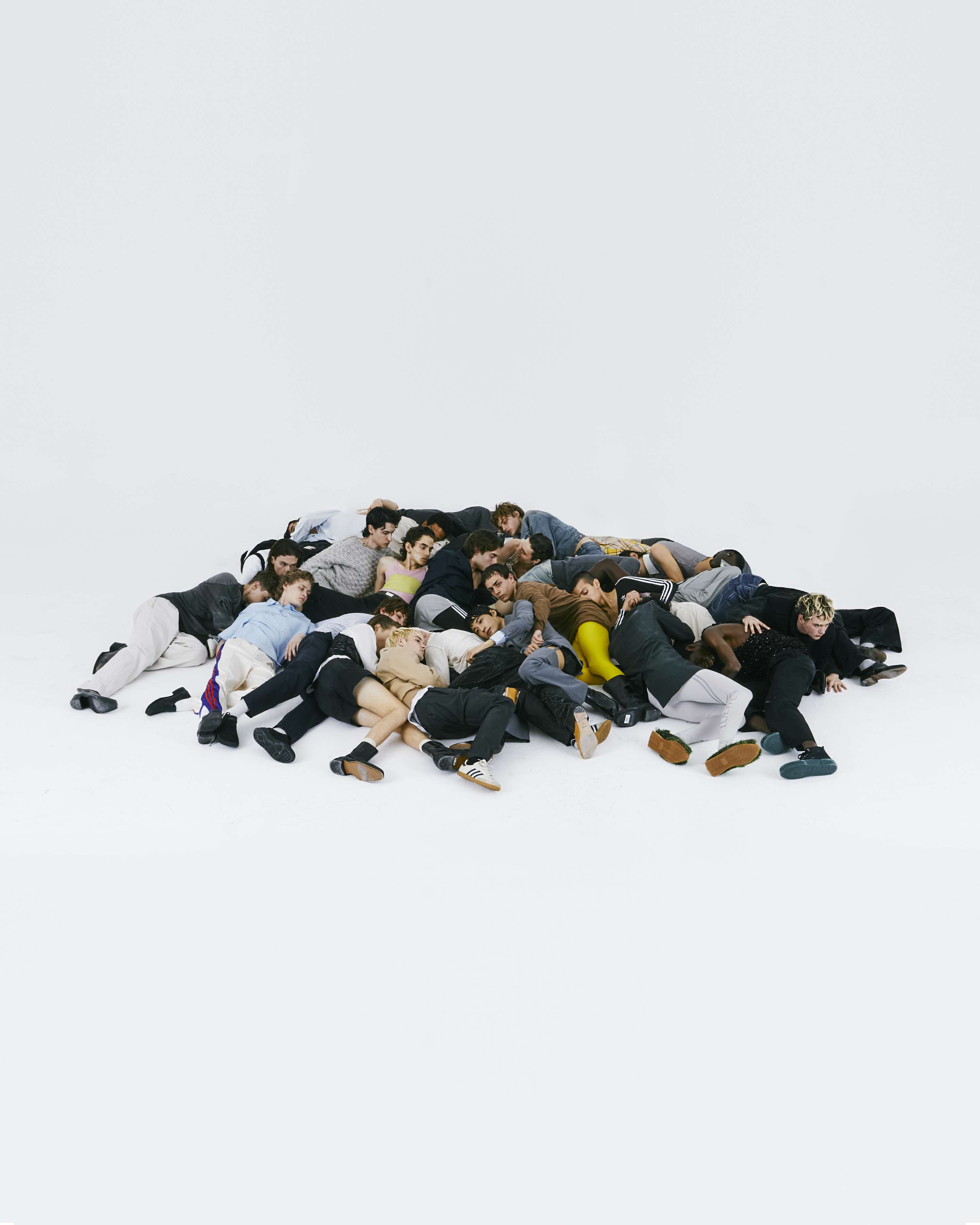 Numéro Berlin - Minimal Issue SS23 by Giulia Parenti