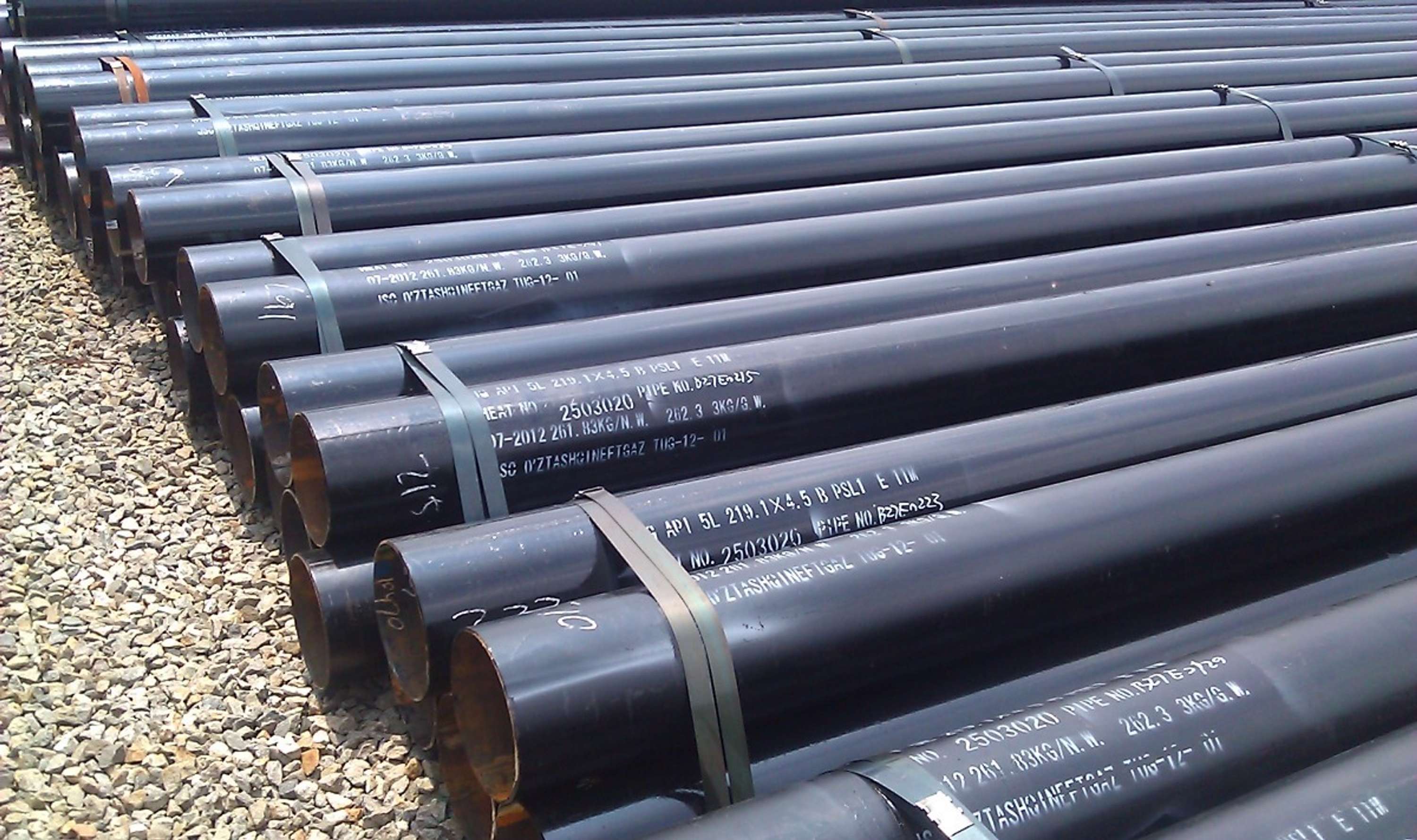 Specification and Applications uses of Carbon Steel Pipe by TubeTec Solutions