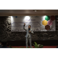 Jasa Motivator Team Building Mojokerto, 081249758328, Fun & Aplikatif, Dian Saputra logo