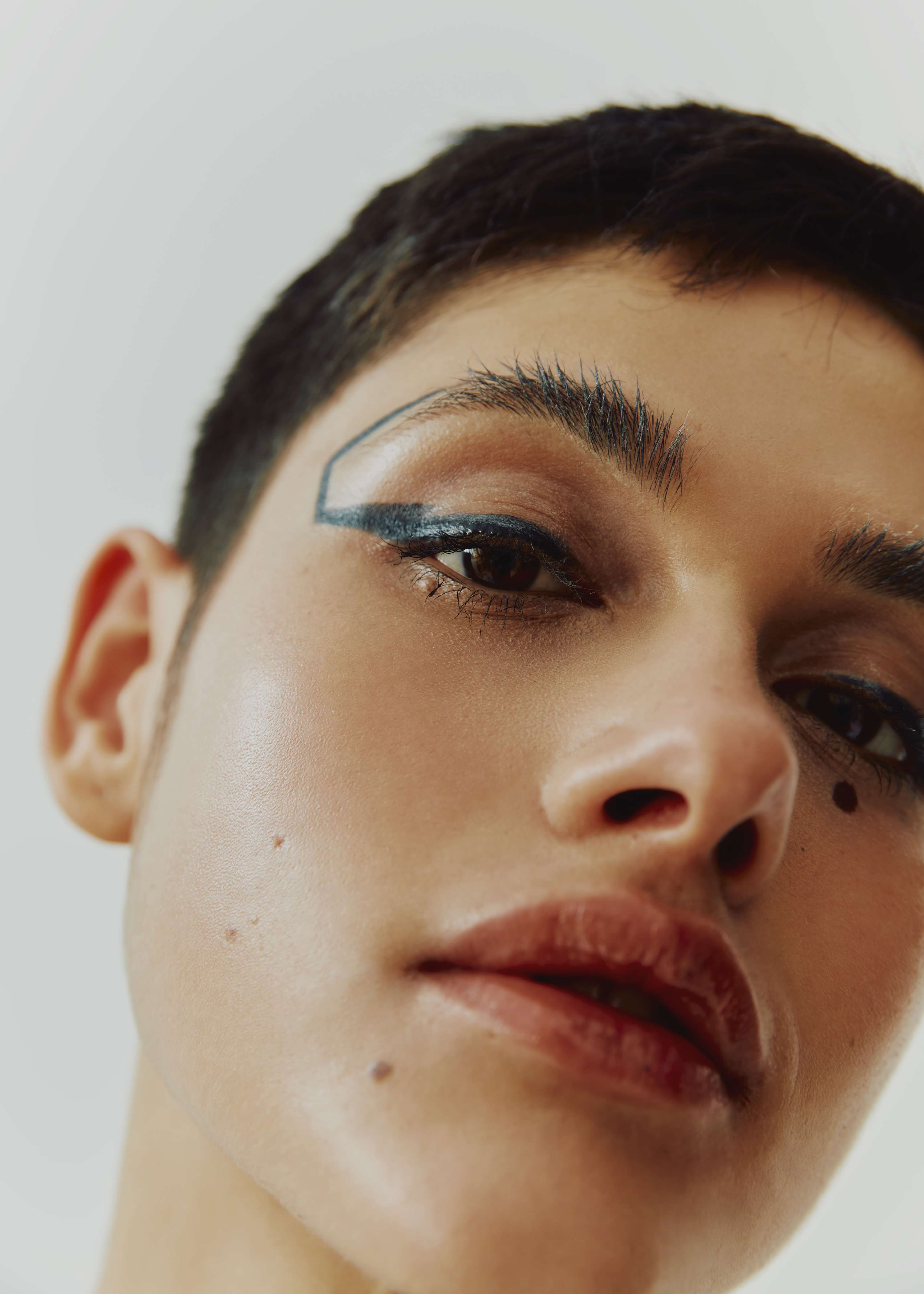 SICKY MAG by Nadine Eskitzopoulou