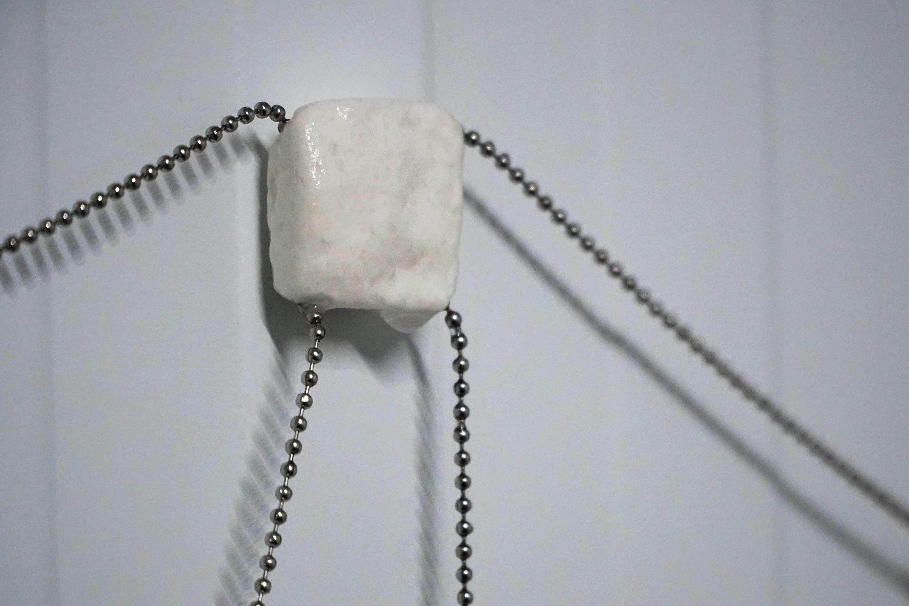 Dissolving Chain by İlke Şahin