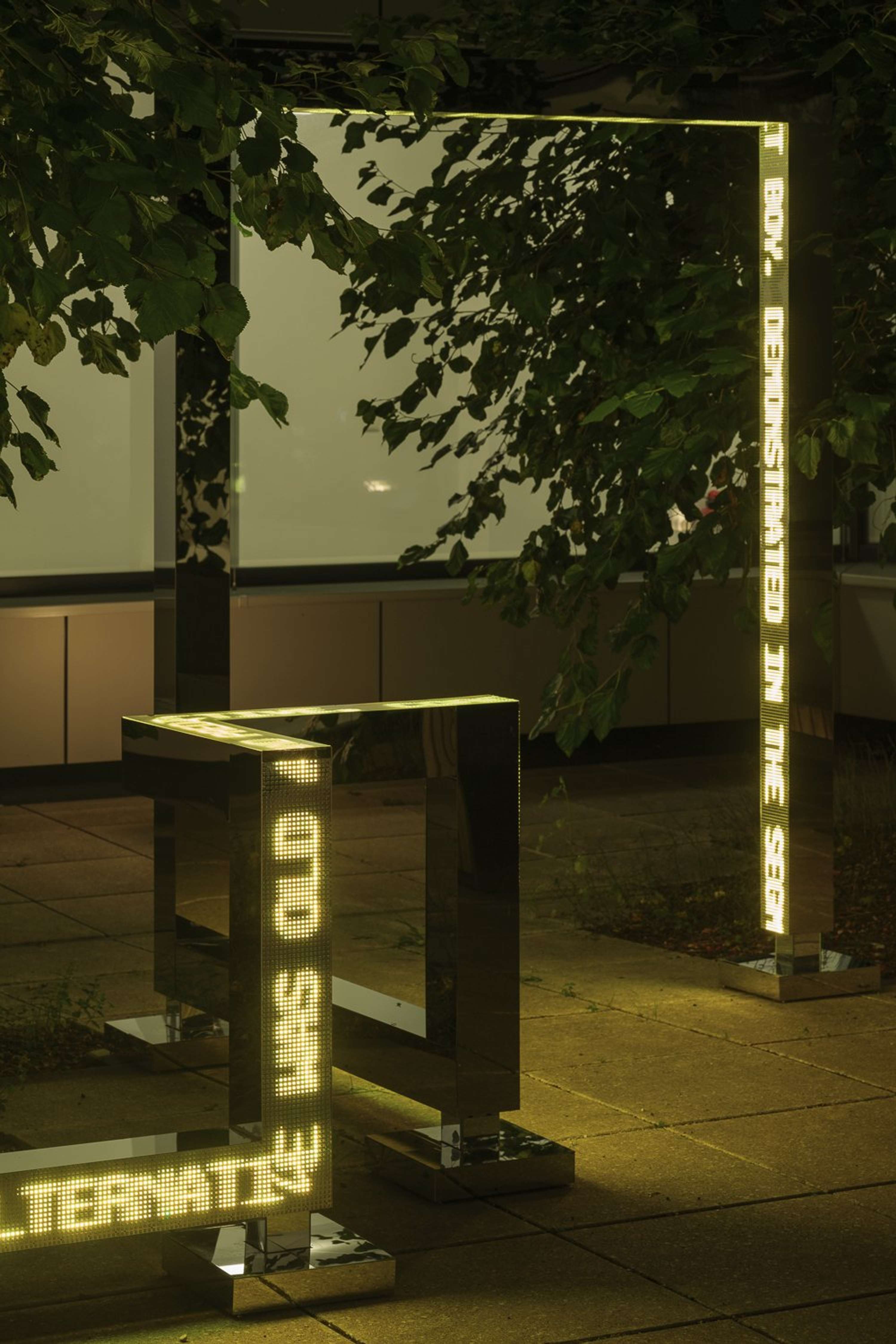 Garden of forking paths by Yves Peitzner