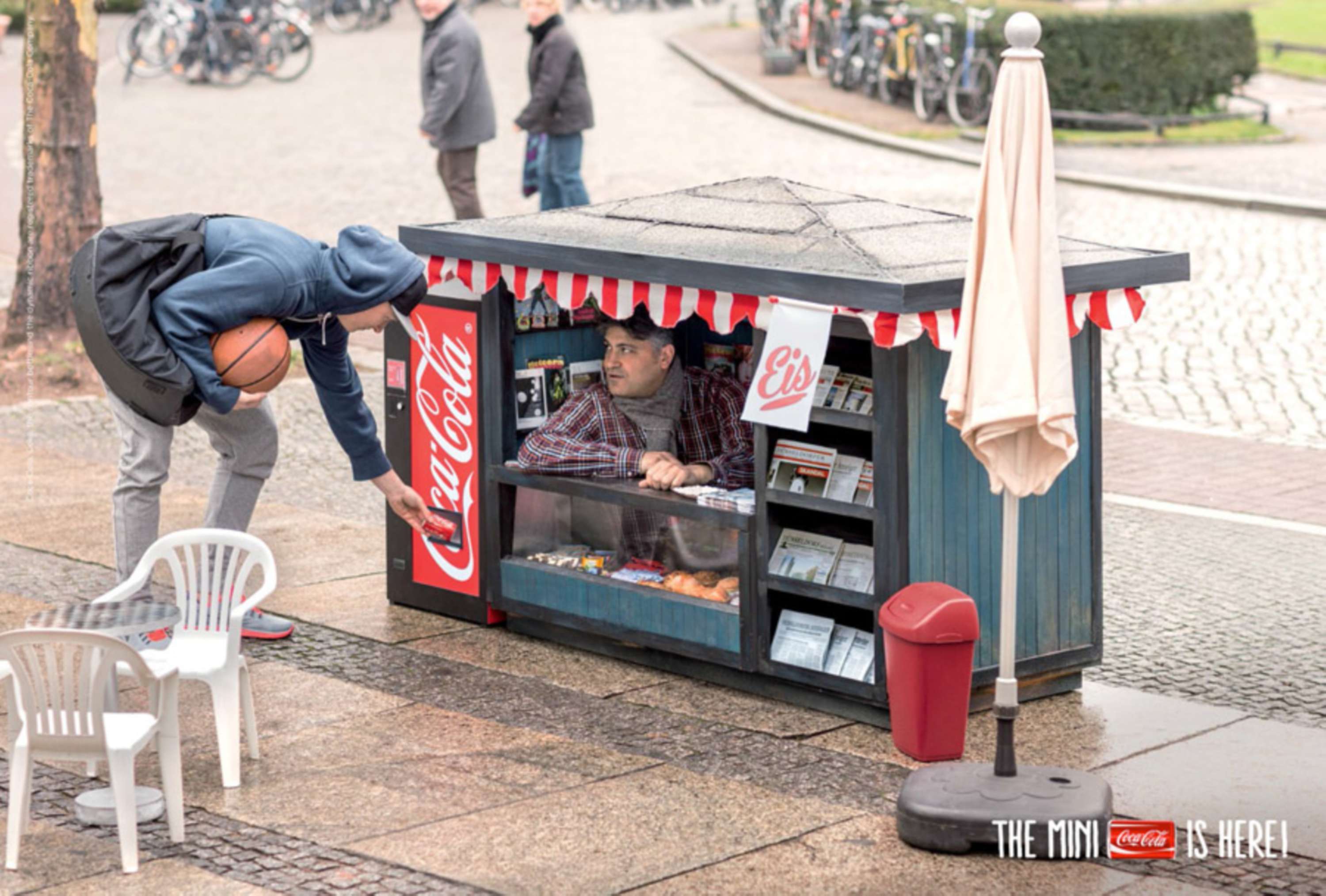 Coca Cola Mini Kiosk by Fabian Starck