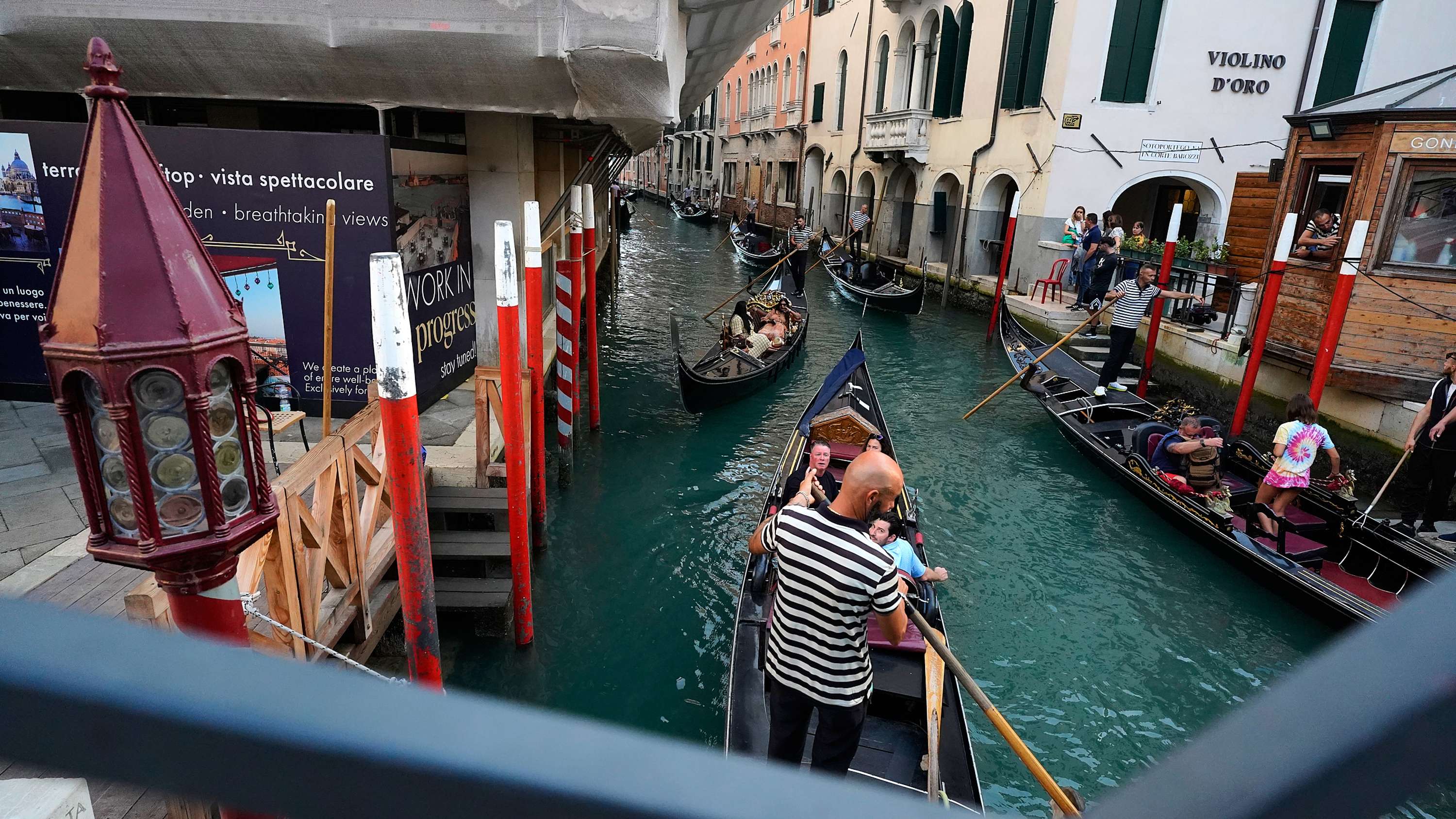 48 Hours in Venice by Rhys Chidwick
