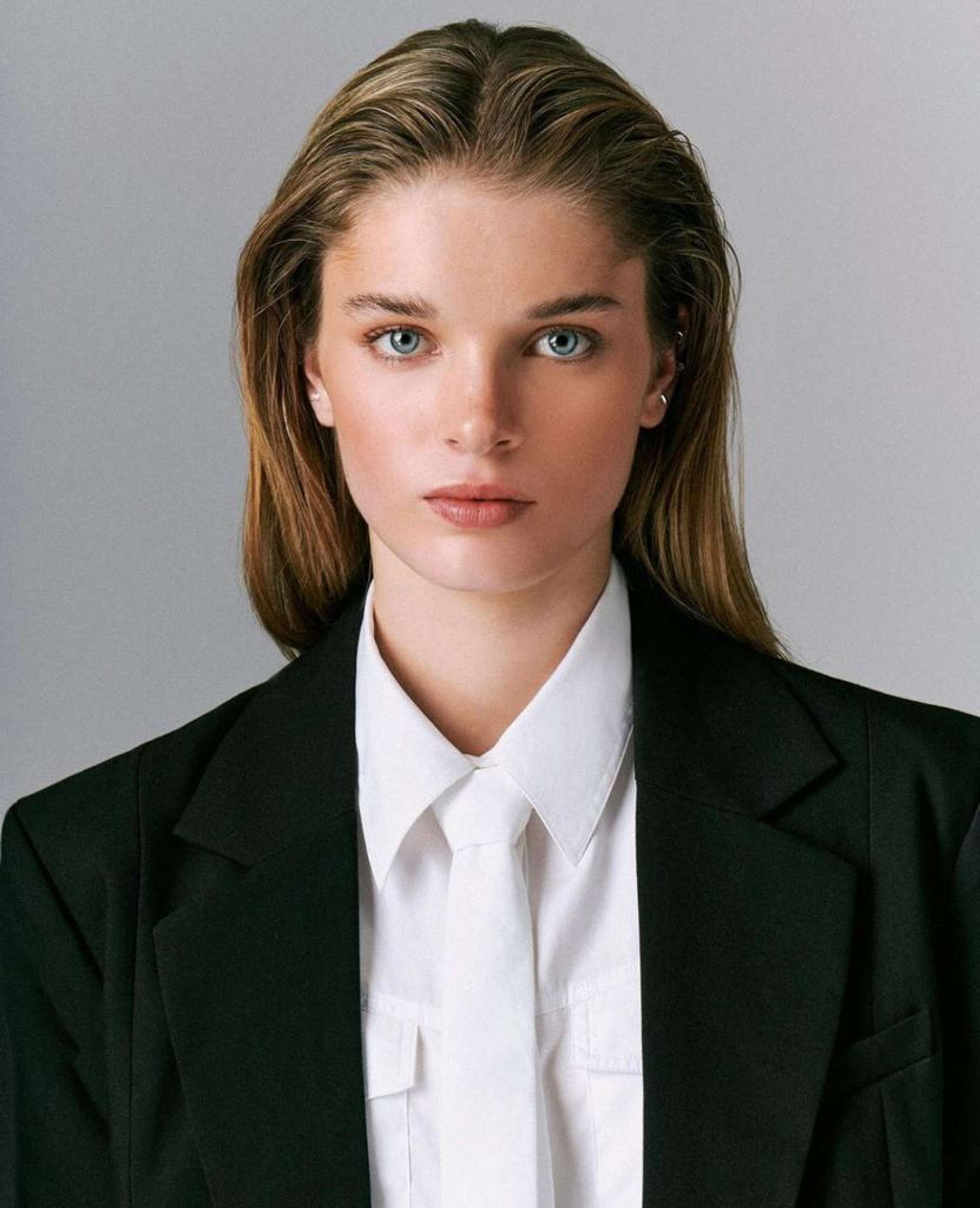 MILK MODELS- THE NEXT GENERATION by Izzie Jones