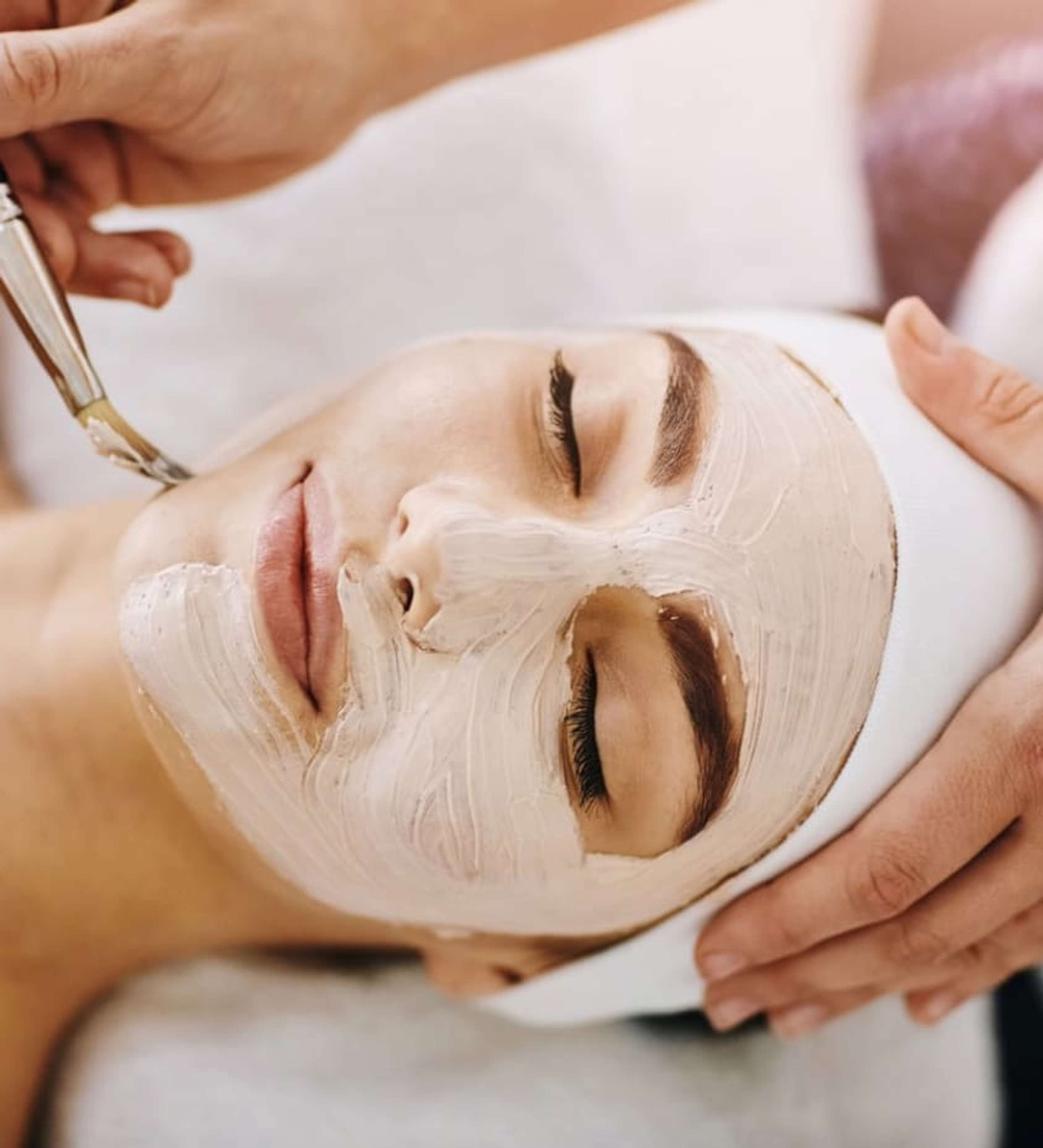 Chemical Peel For Lips In Dubai & Abu Dhabi by skincare in dubai