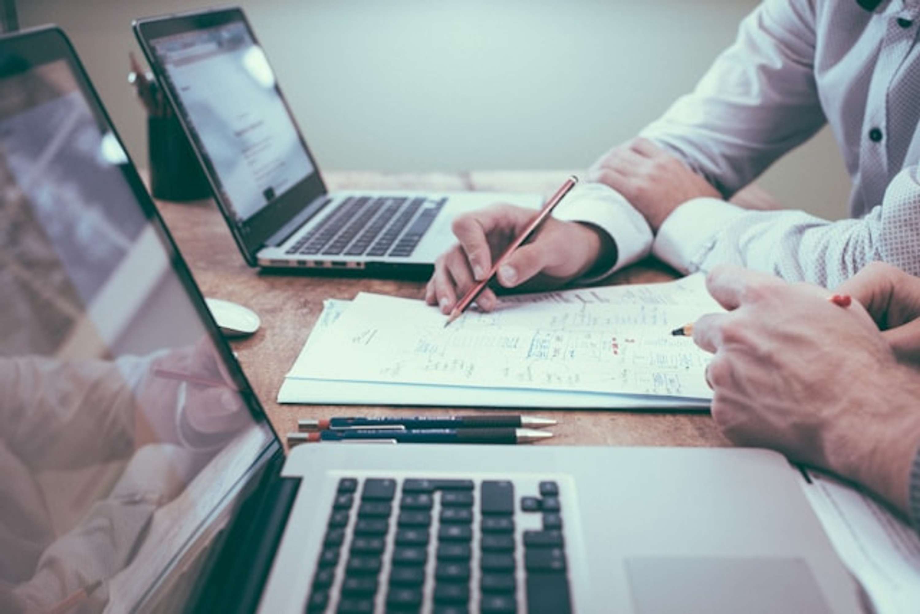 3 Key Considerations When Hiring CFO Services for Your Startup by Kristina Rodopska