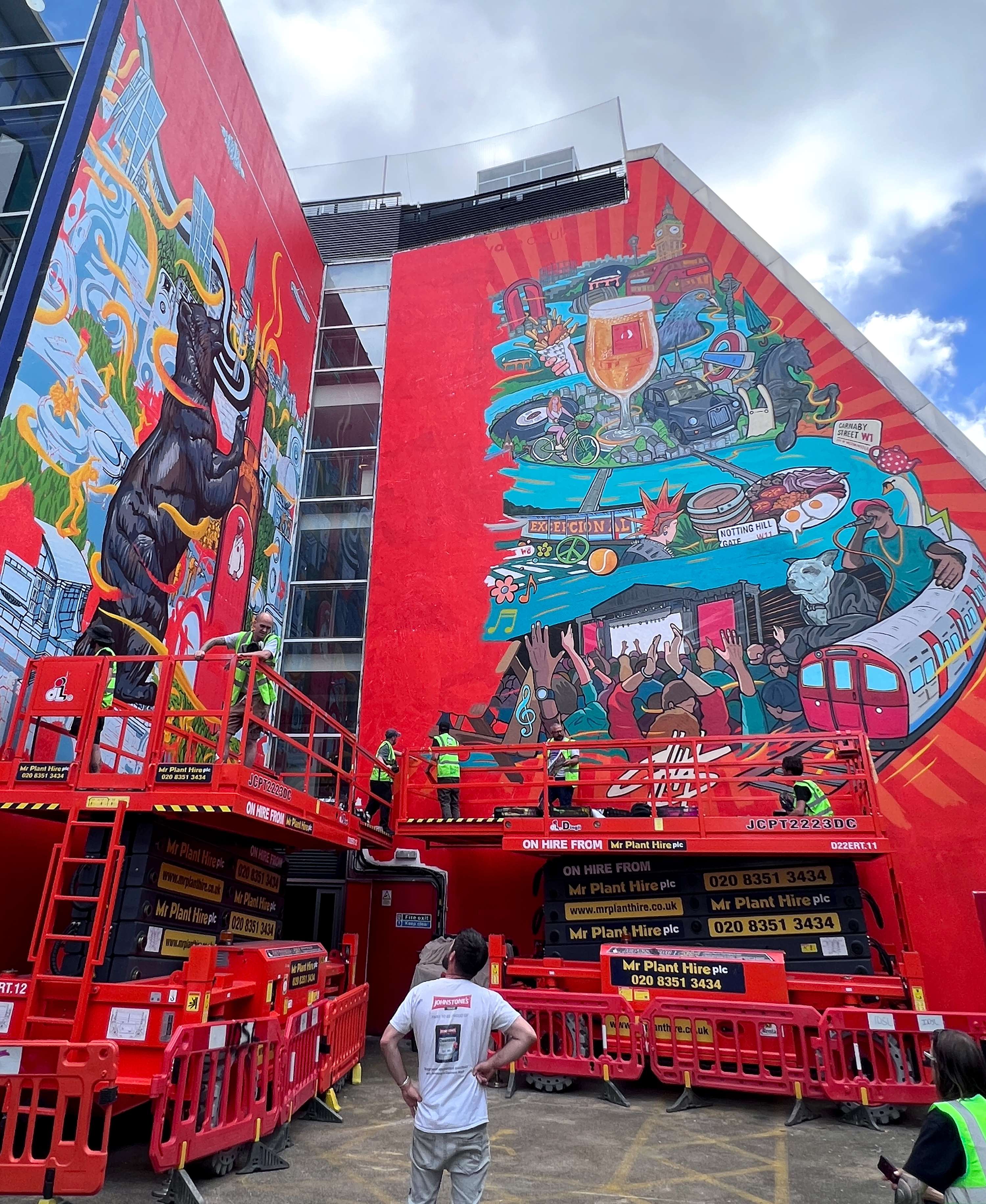 Madri Excepcional Mural by James Chuter