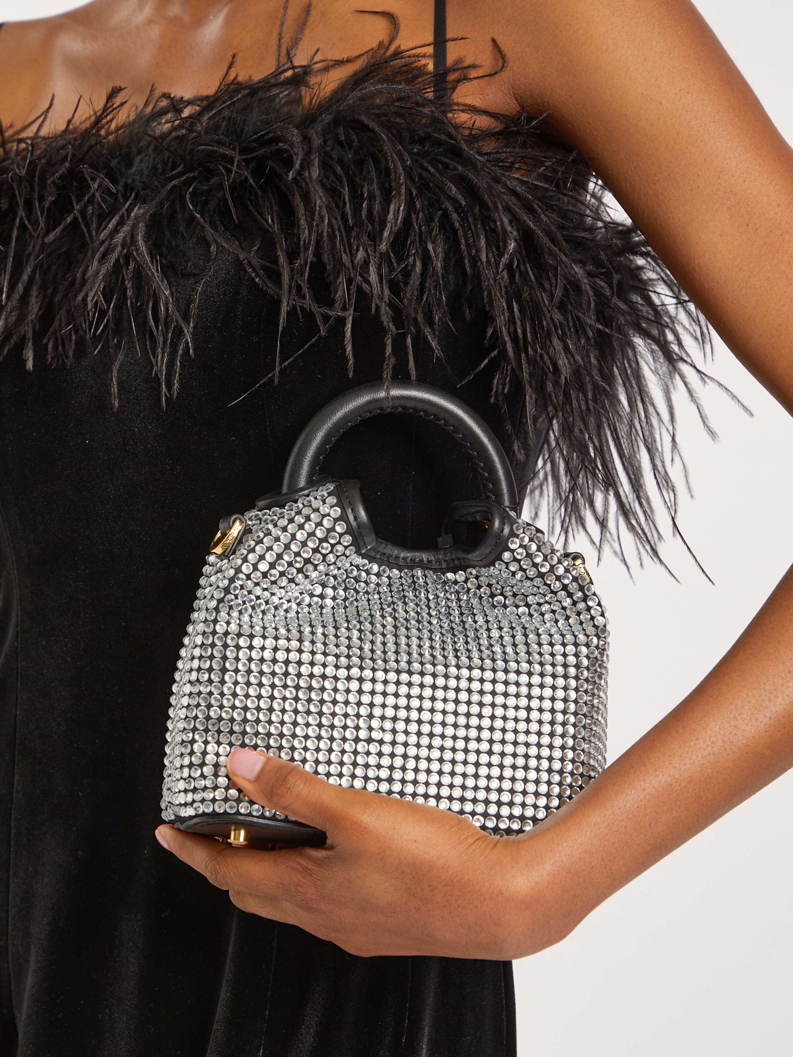 Model Ecommerce by Clarissa Buono