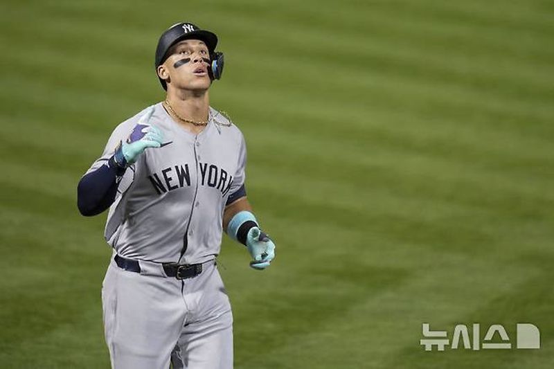 Judge running away to chase Ohtani...54th home run in 5 games 'Bang' by chakiera min