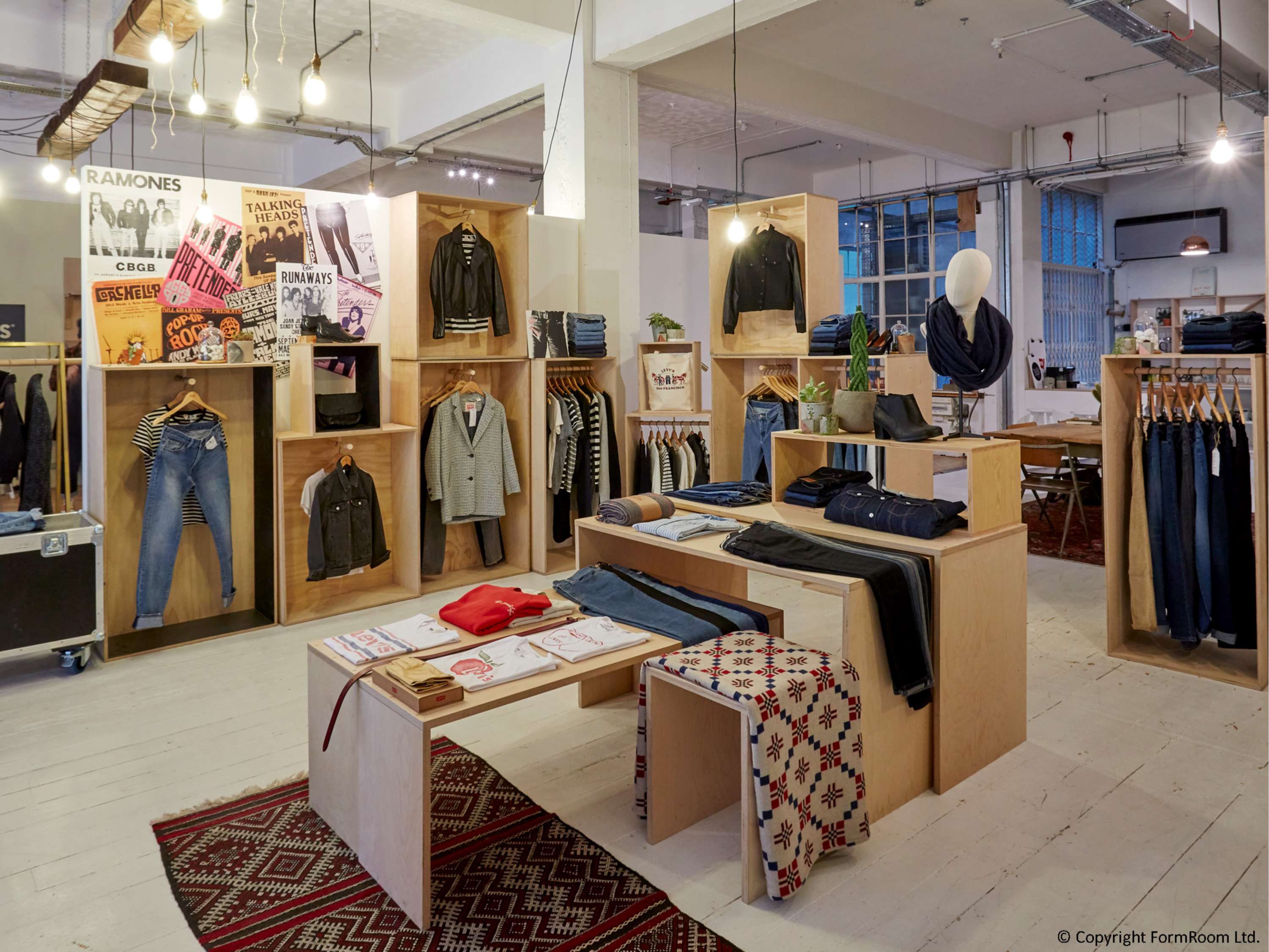 Levi's by FormRoom