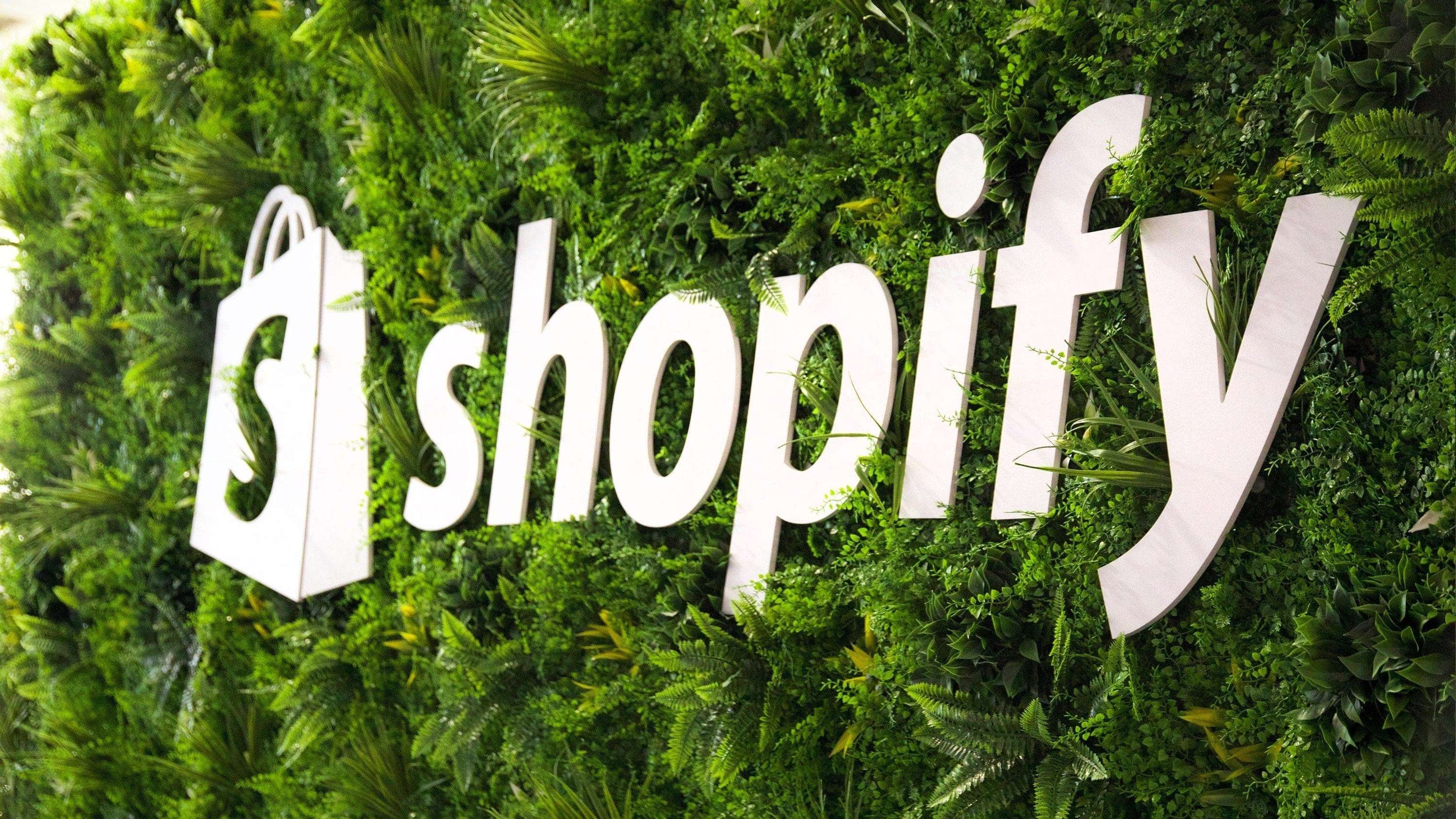 Shopify stand, Paris Retail Week by B&J