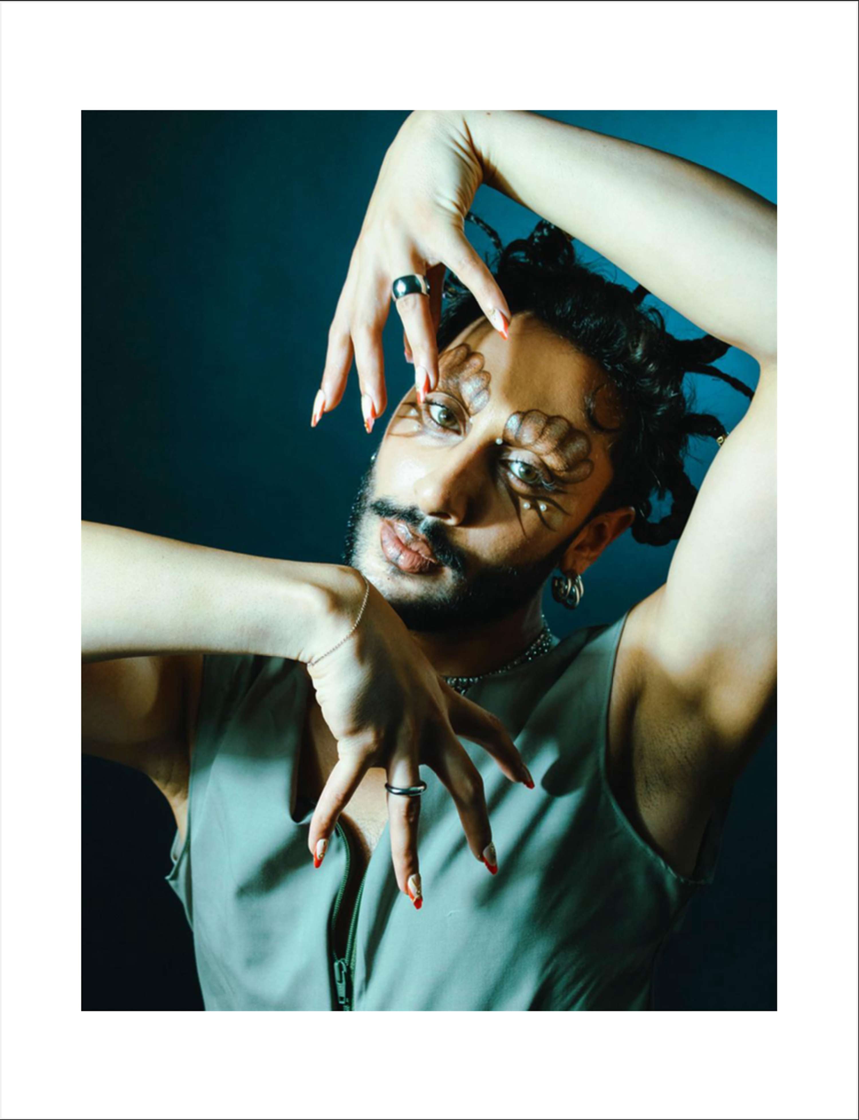 17:23 Magazine Feature by Kelly Oozageer