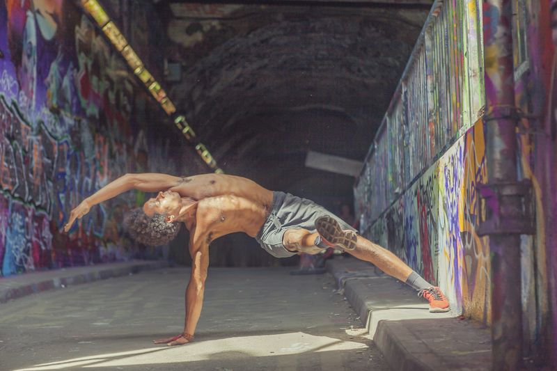 Om Yoga Magazine by Elizabeth Boyle