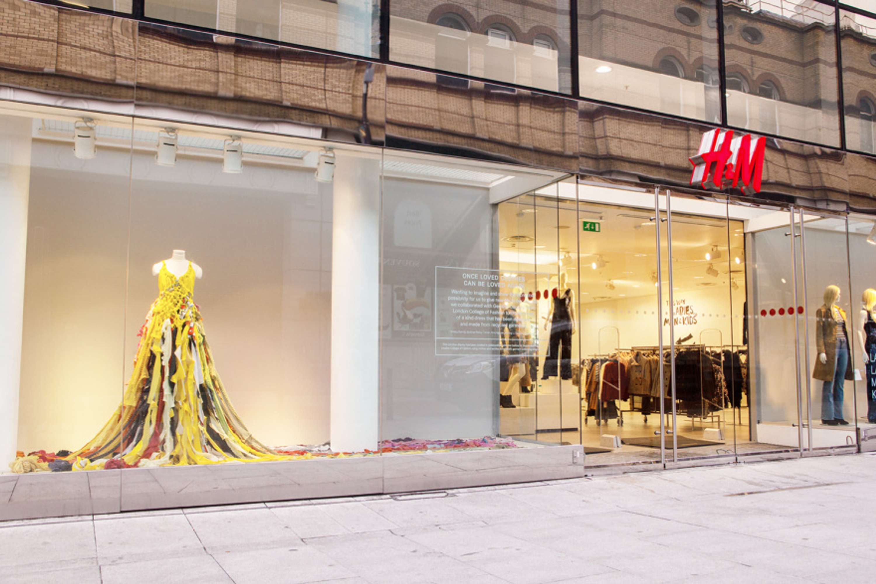 FASHION RECYCLING WEEK - CLOSE THE LOOP by Genieve Couture