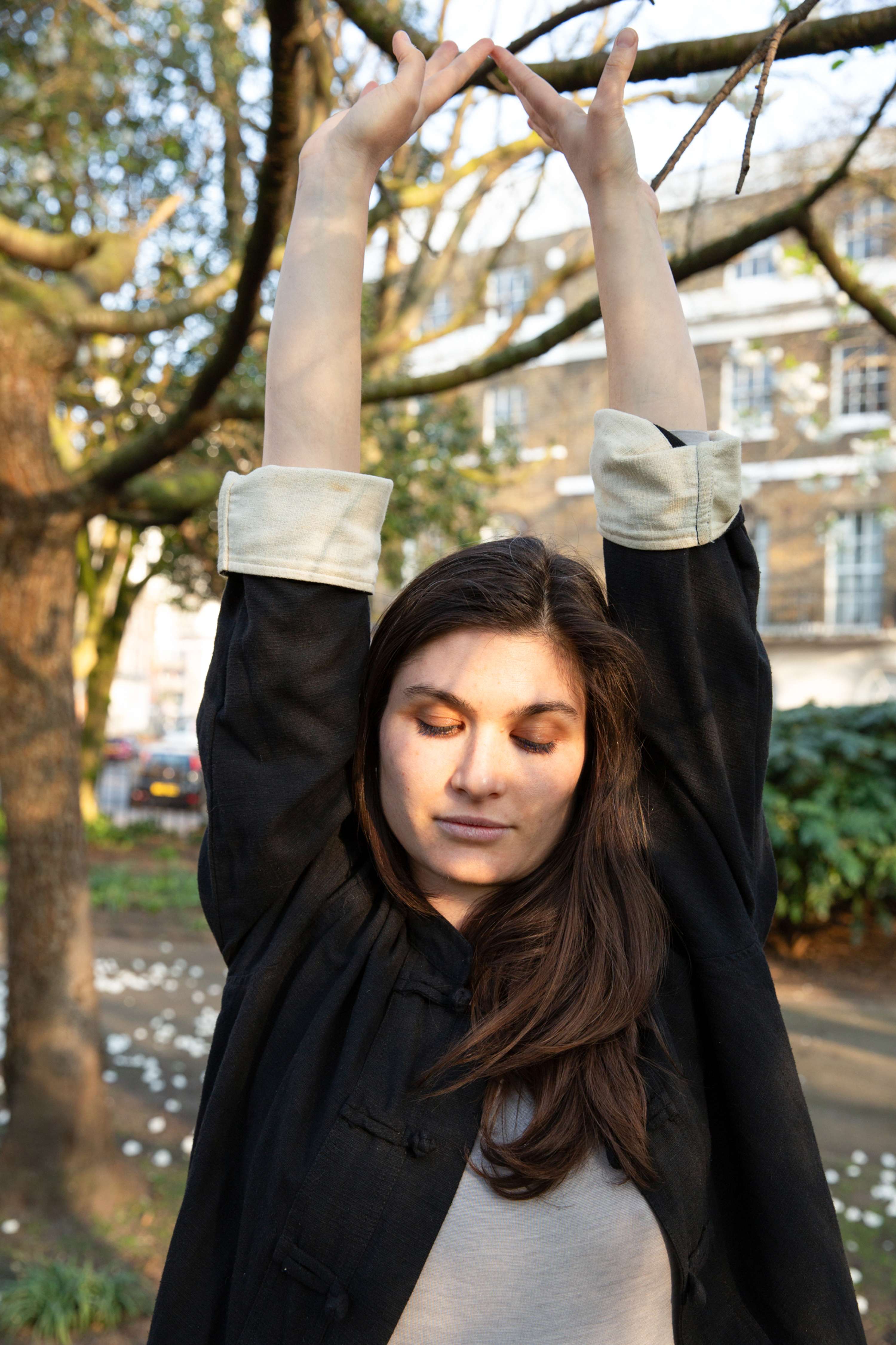 the colours of spring: an outdoor portrait session with Bea by carla cuomo