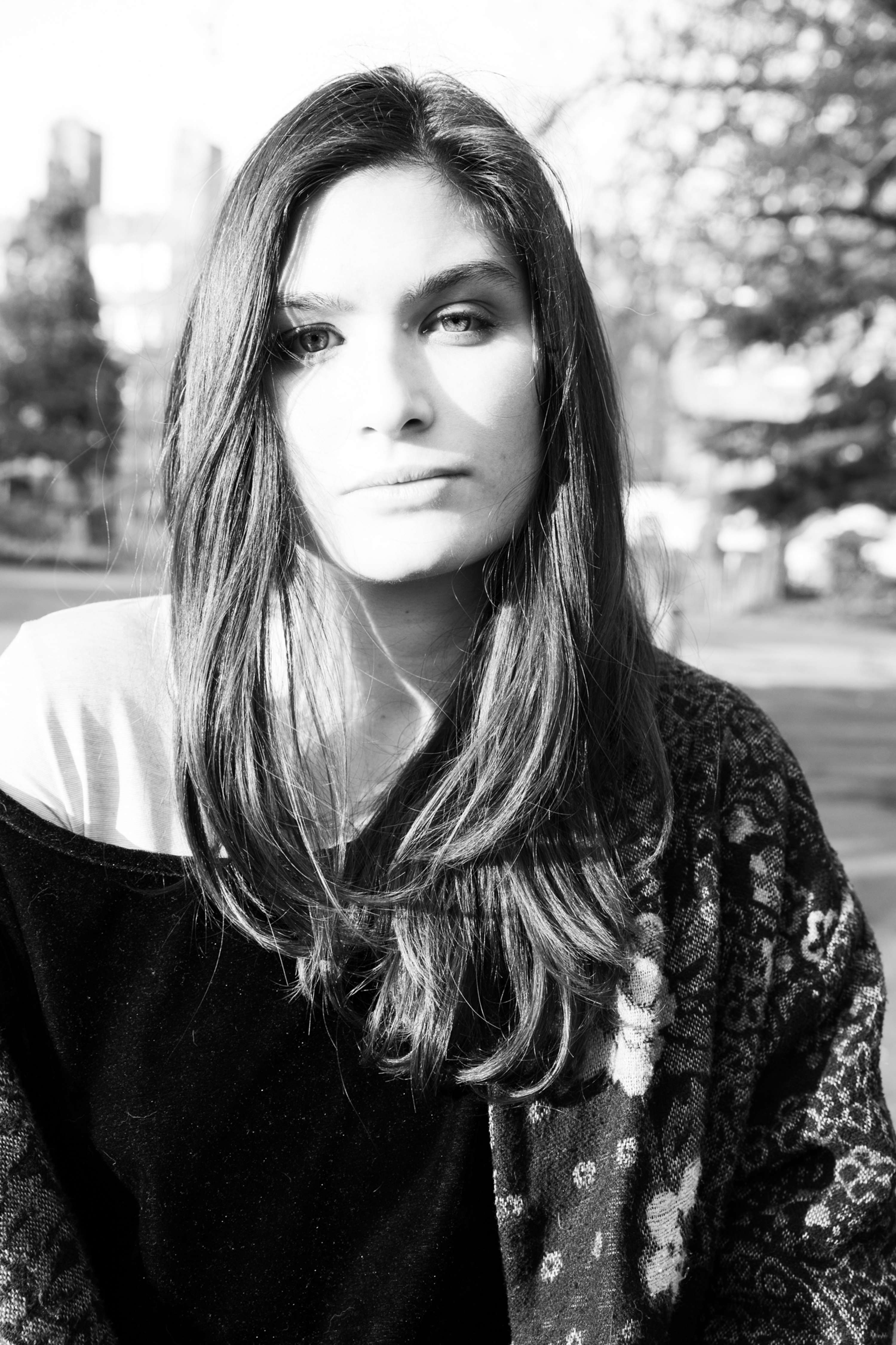 the colours of spring: an outdoor portrait session with Bea by carla cuomo