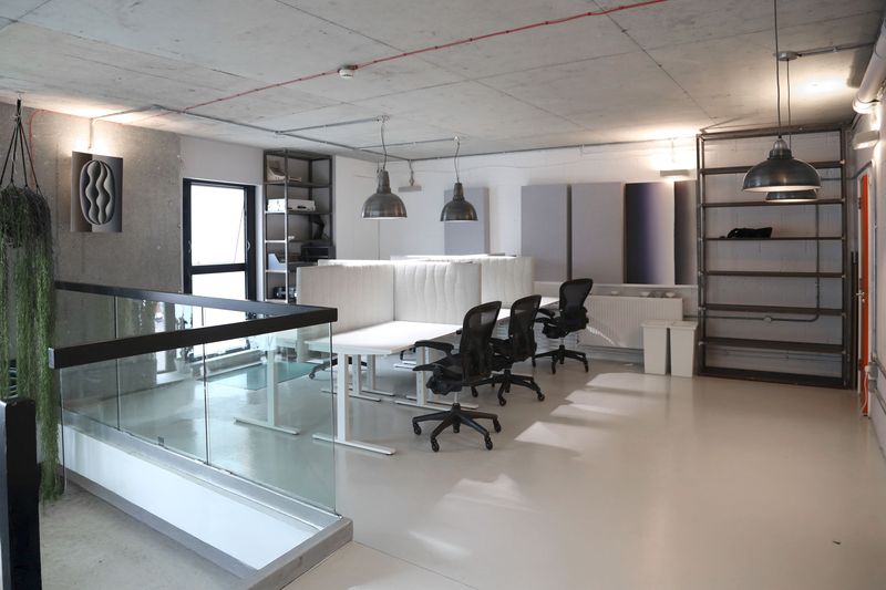 workspace available by dani macovei