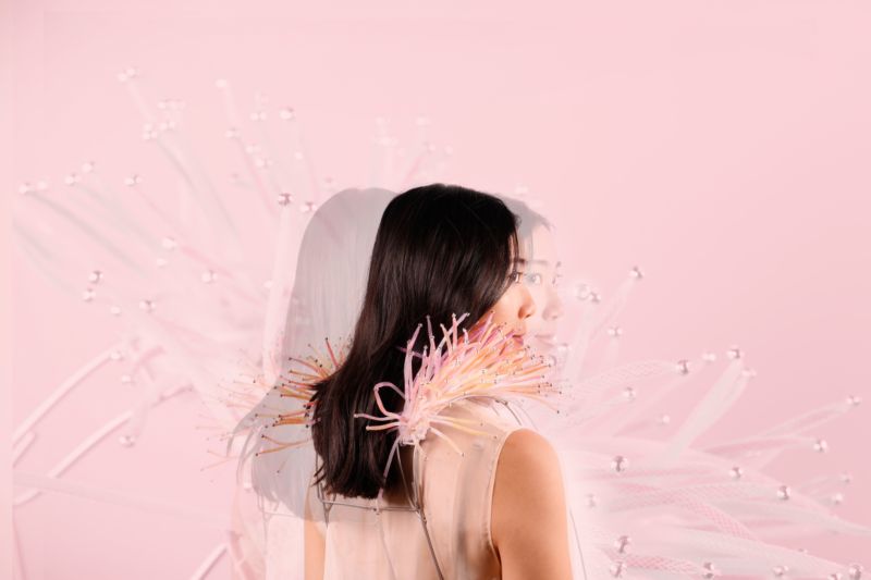 Ripple - The silent language of seduction by Maria Apud Bell