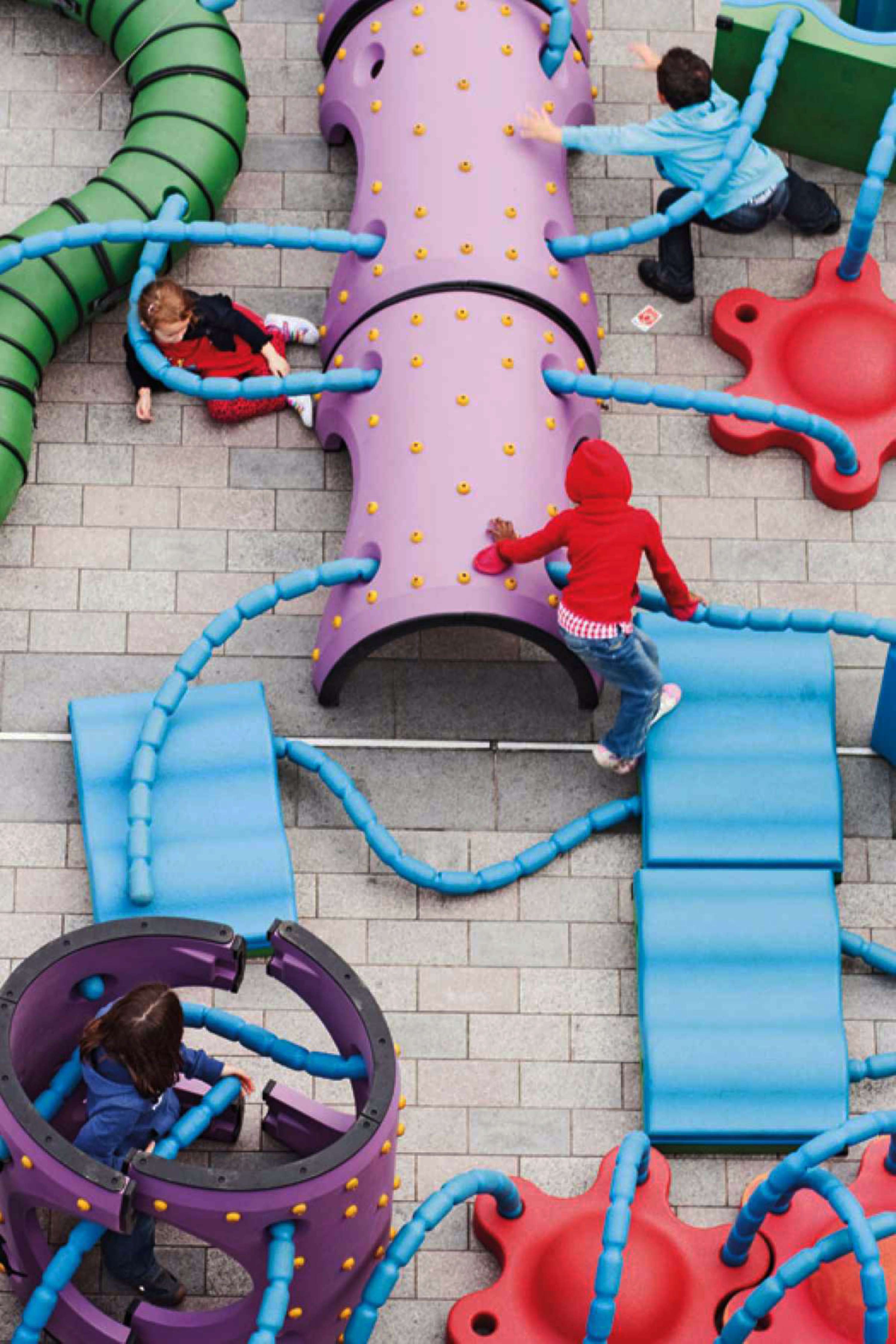 SNUG & PLAY by The Design Laboratory