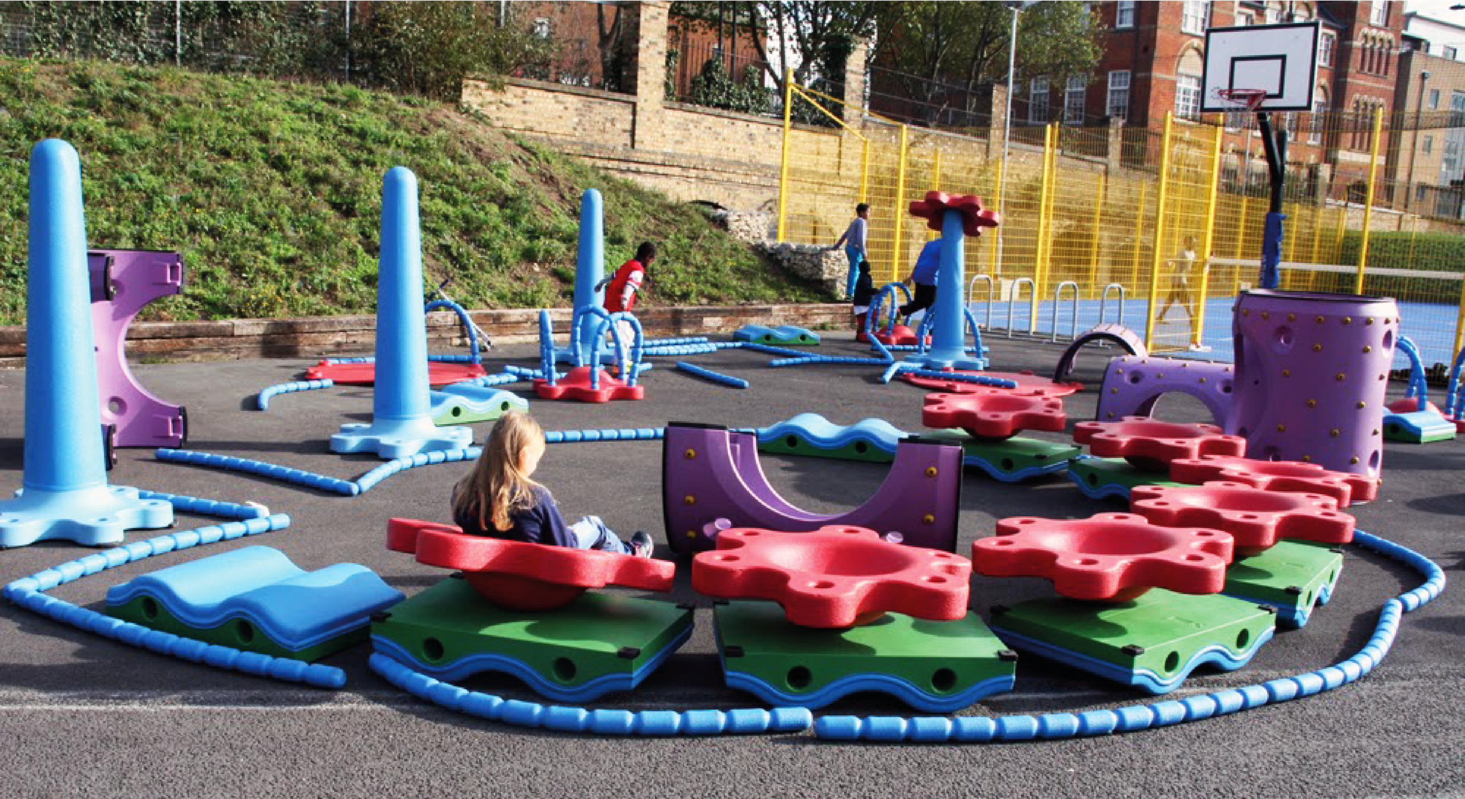 SNUG & PLAY by The Design Laboratory