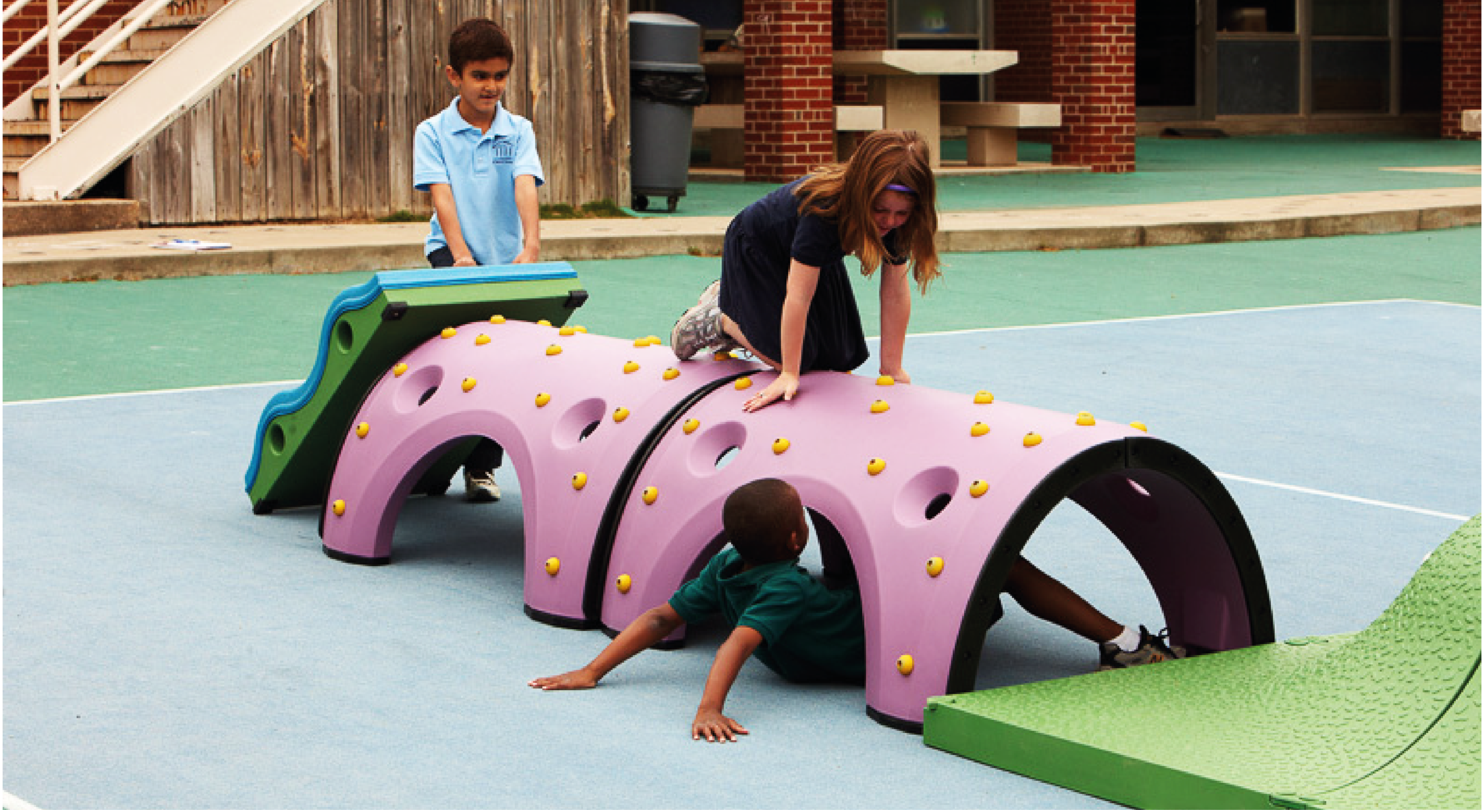 SNUG & PLAY by The Design Laboratory