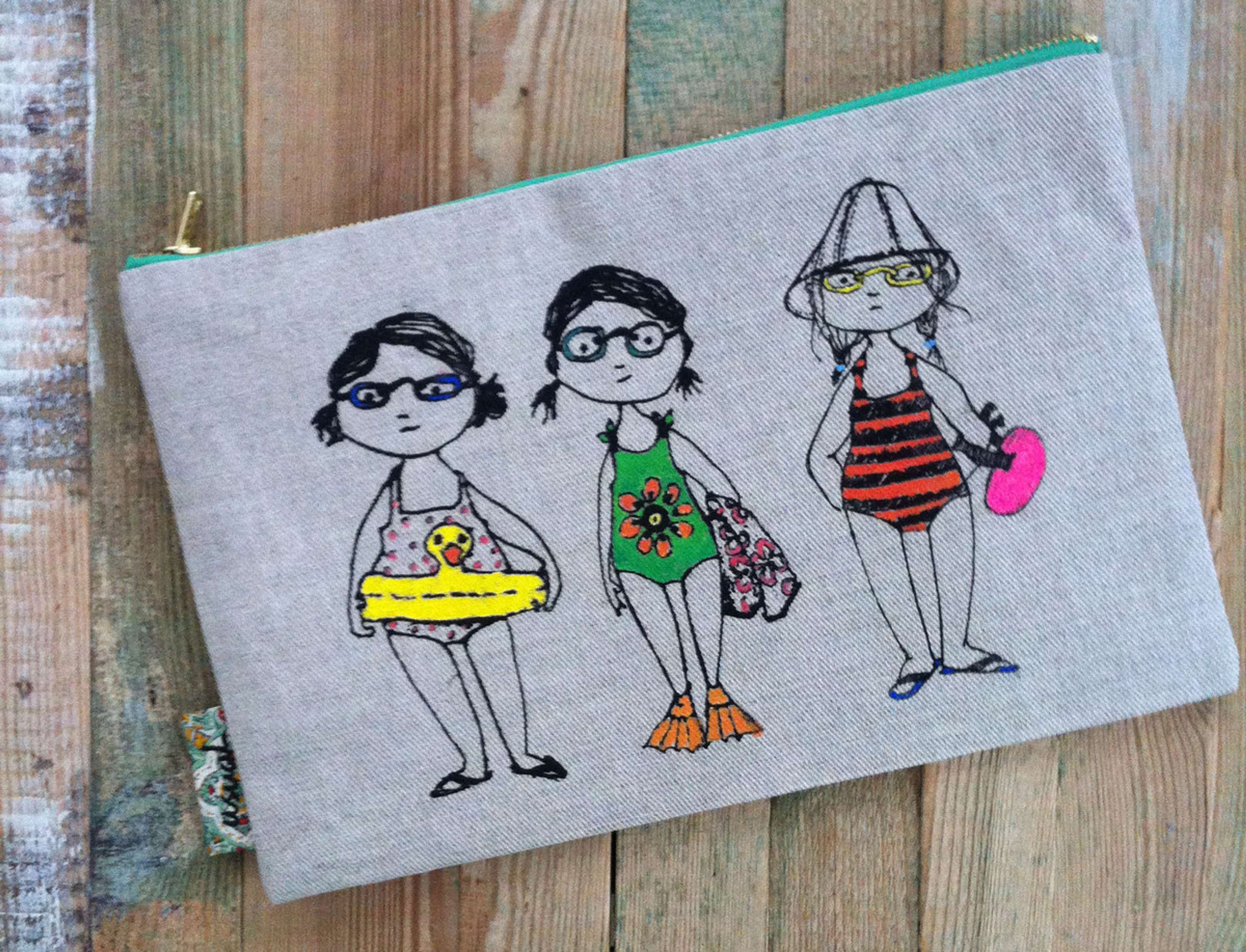 Screen Printed Purses  - Usua by Usua Perez Echegoyen