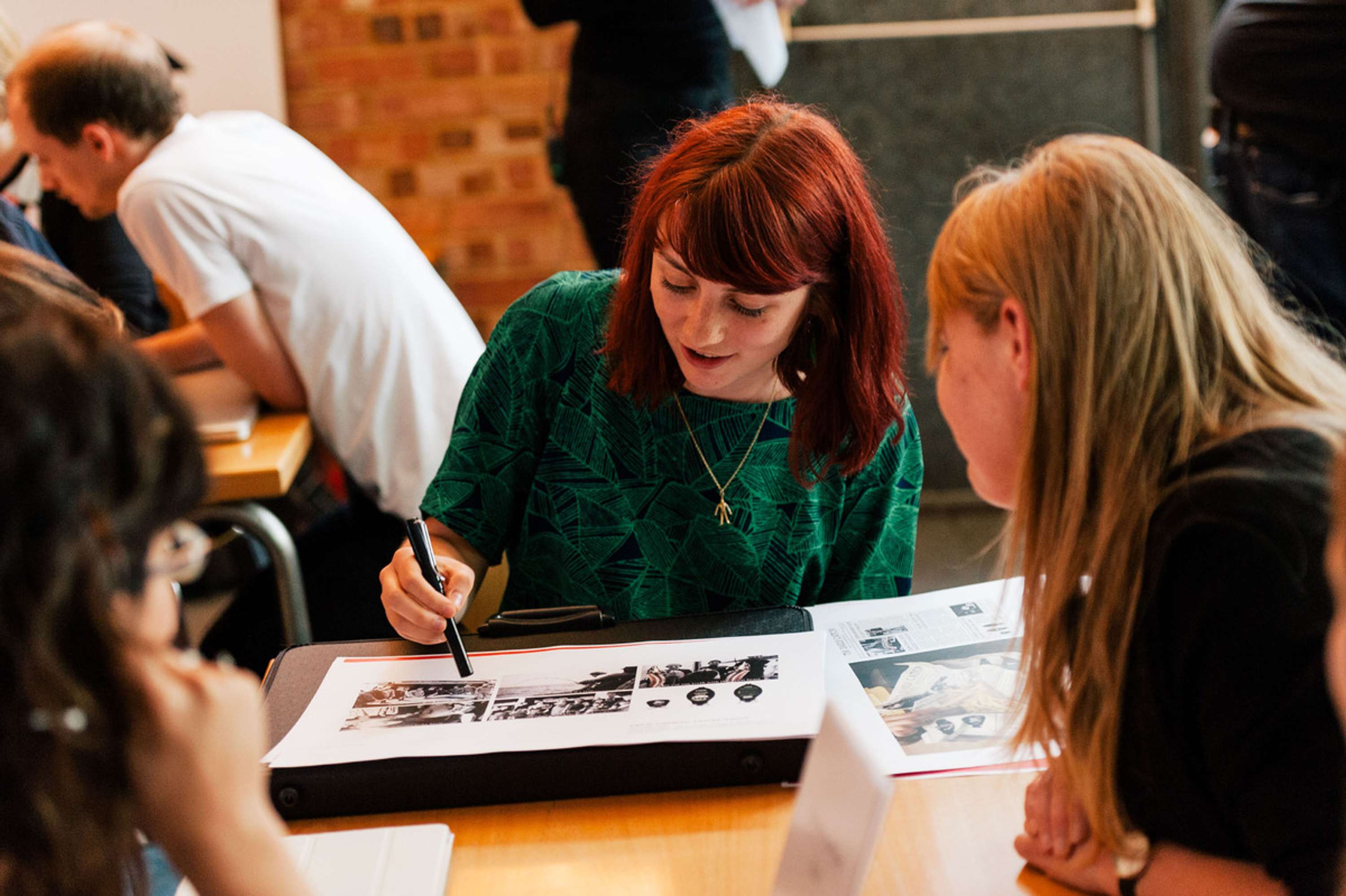THE DOTS GRAPHIC DESIGN PORTFOLIO MASTERCLASS by Pentagram