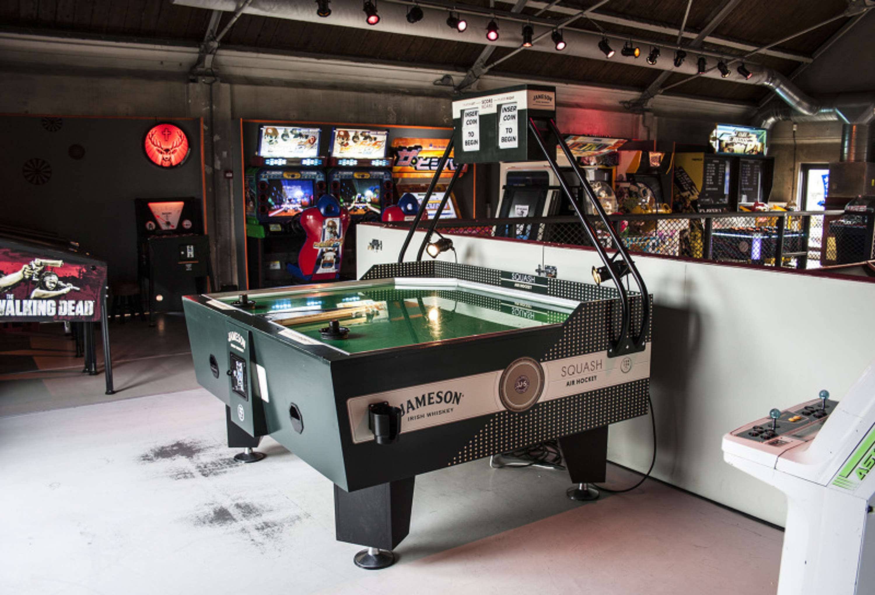 Squash Air Hockey Jameson The Dots Way To Much Space In An Office Gamehall Or Anywhere By Building It This You Can Place Against A Wall And Not More Than 2x2 Meters Is Necessary