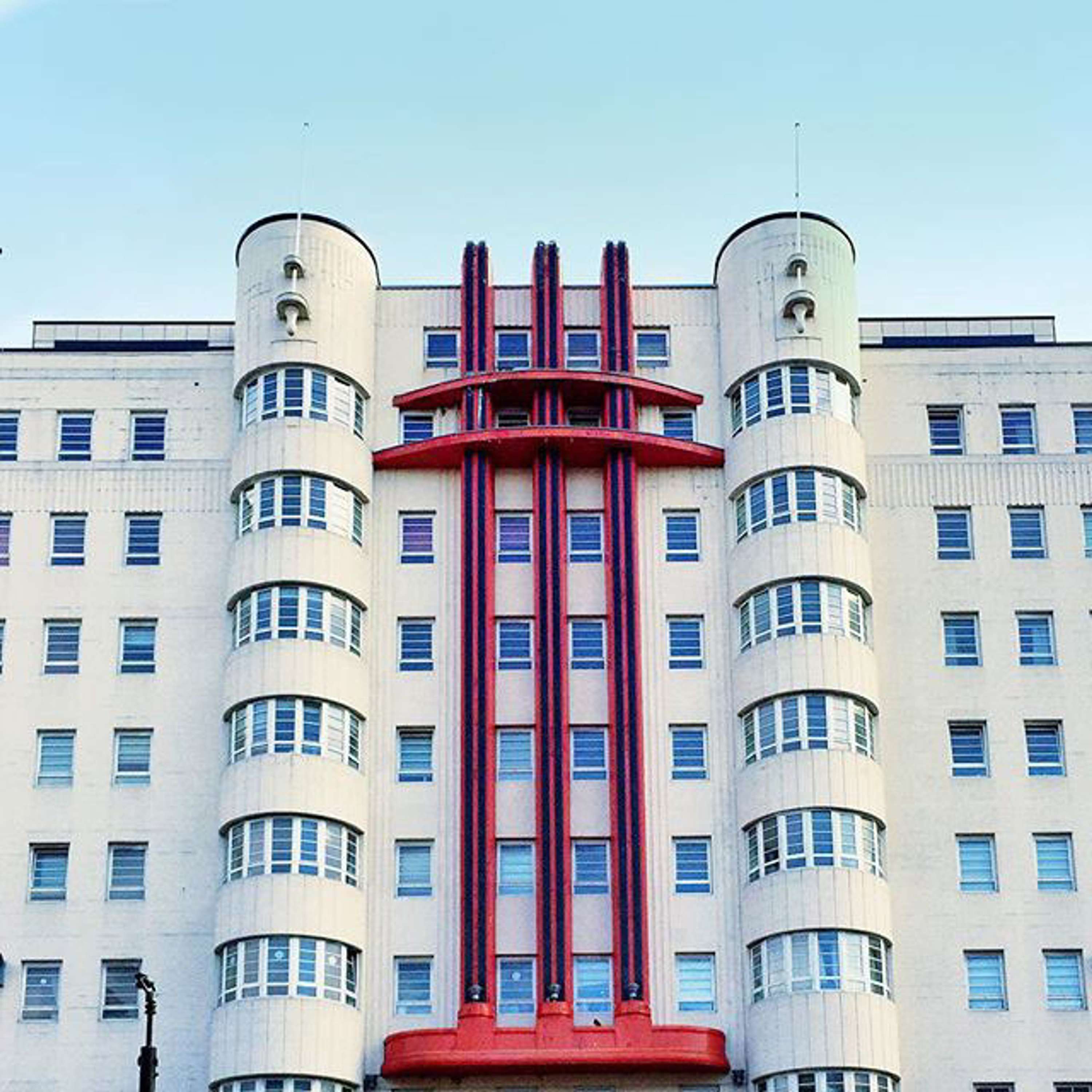 Modern Geometry by Simone Hutsch