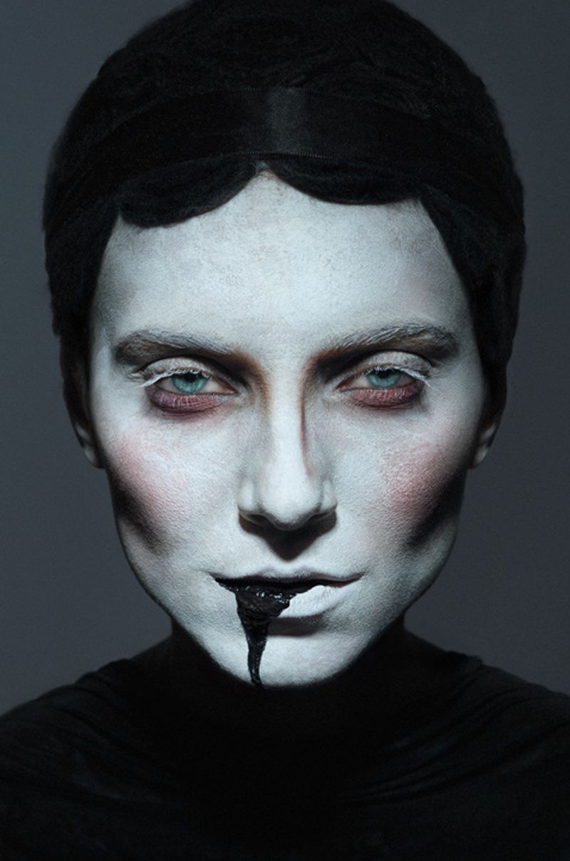 Kristina Pavlov - Makeup Artist | The Dots