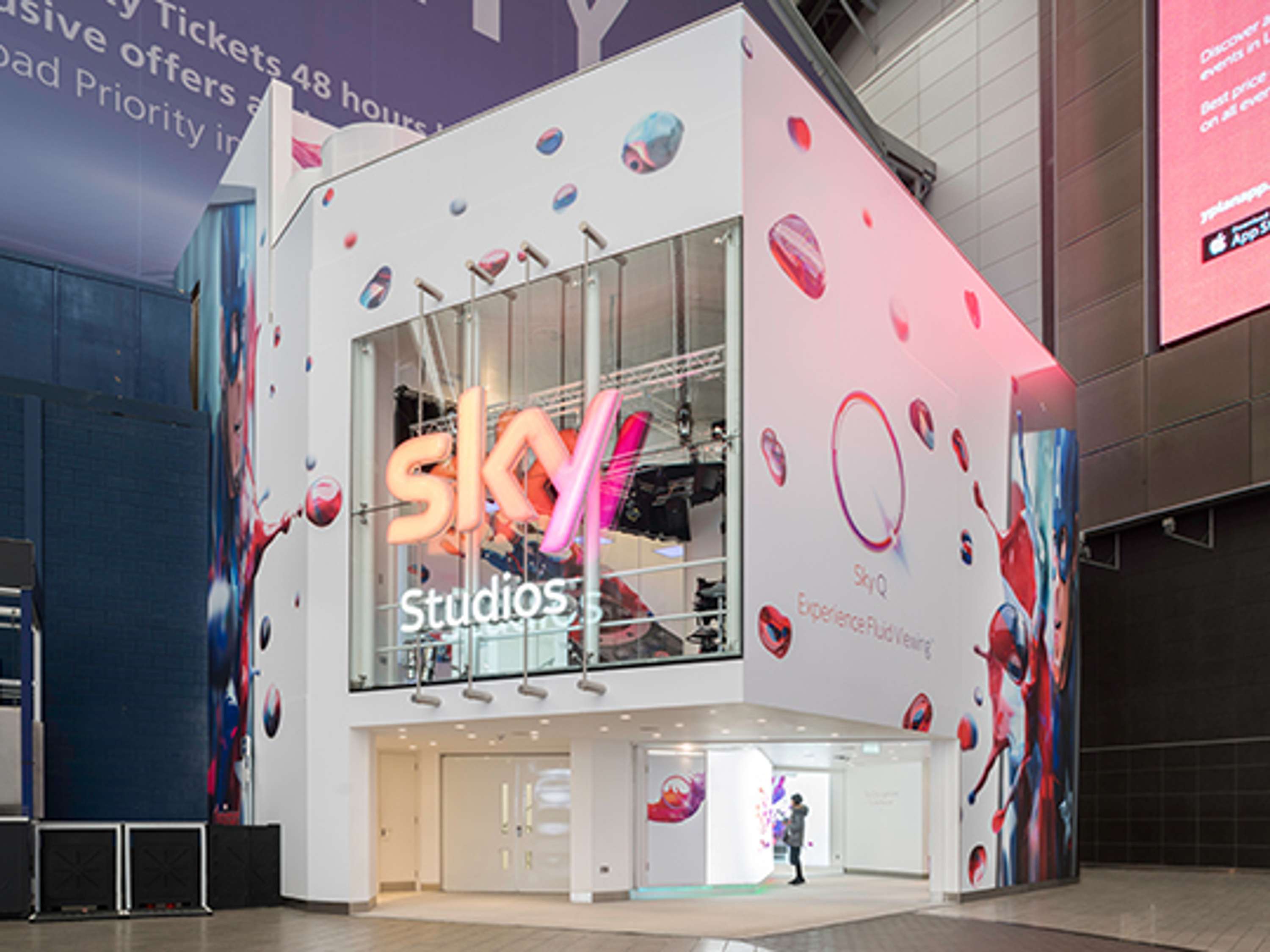 sky q launch by onedotzero