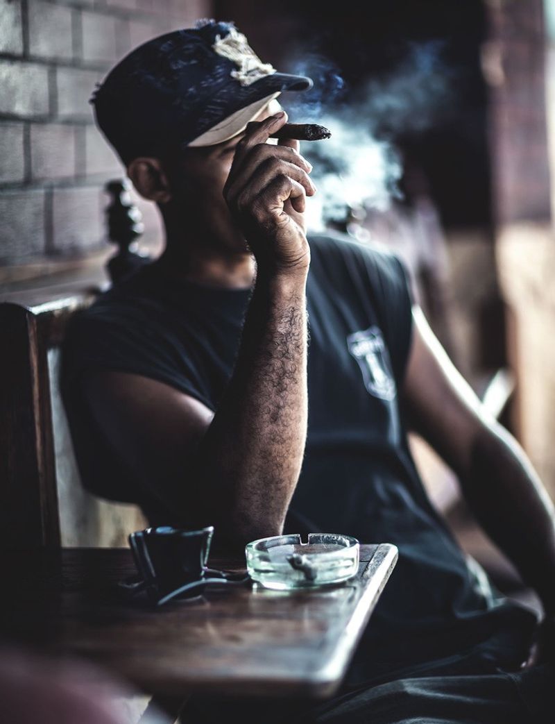 Nigel Riches – Cuba by At Trayler